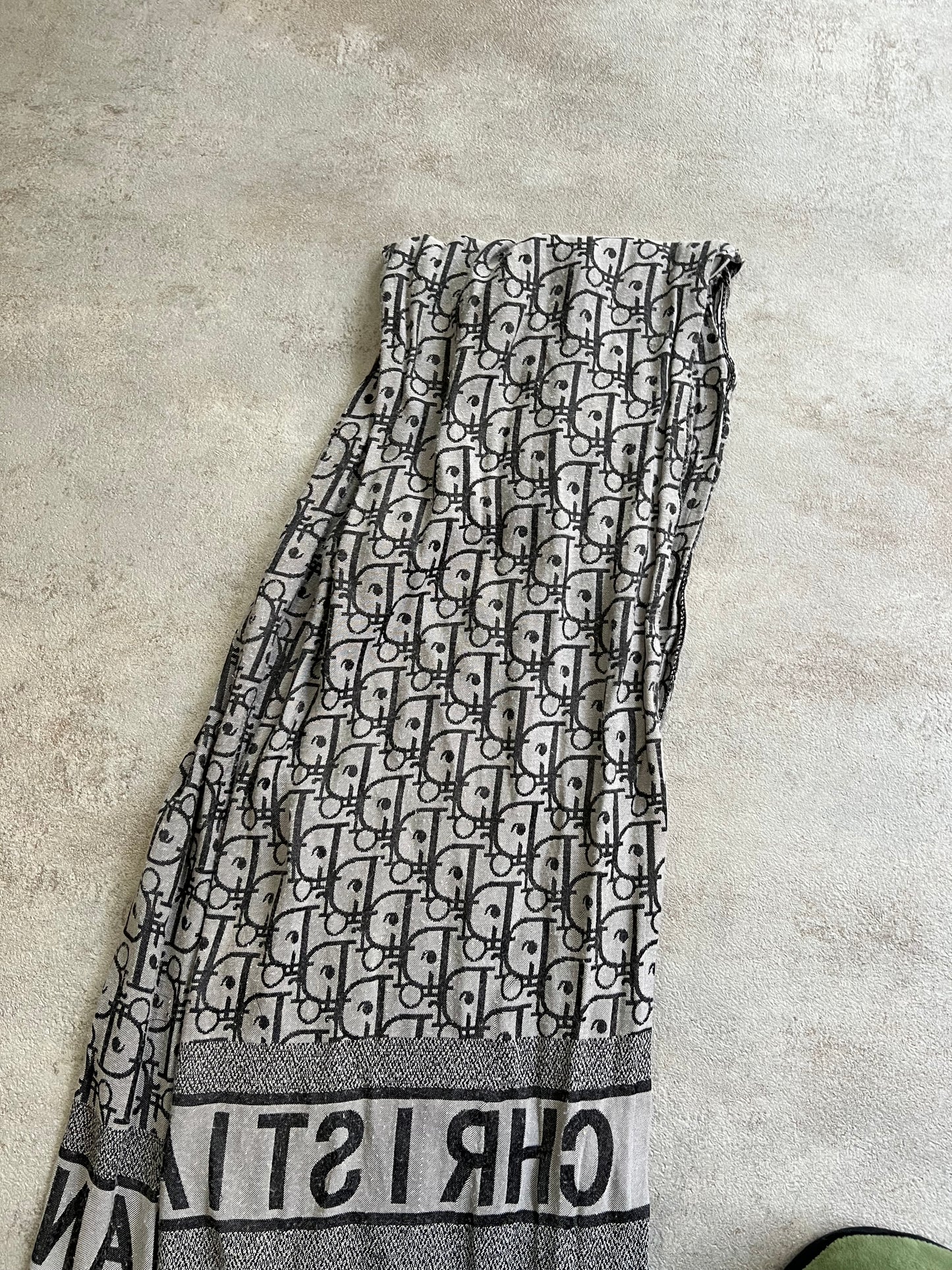 Pañuelo Cashmere Vintage Christian Dior 00’s
