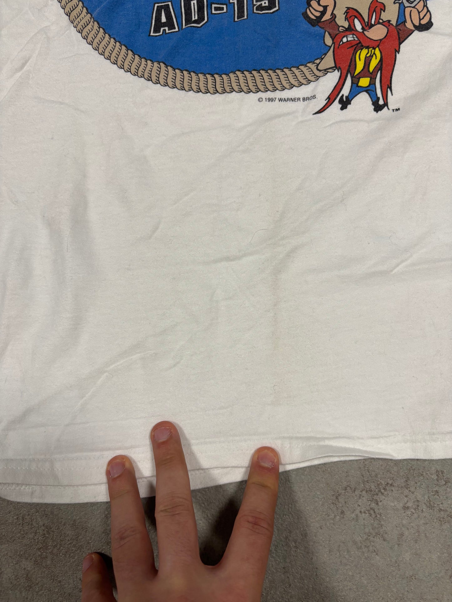 Camiseta Gráfica Looney Tunes Yosemite 1995 Vintage - M