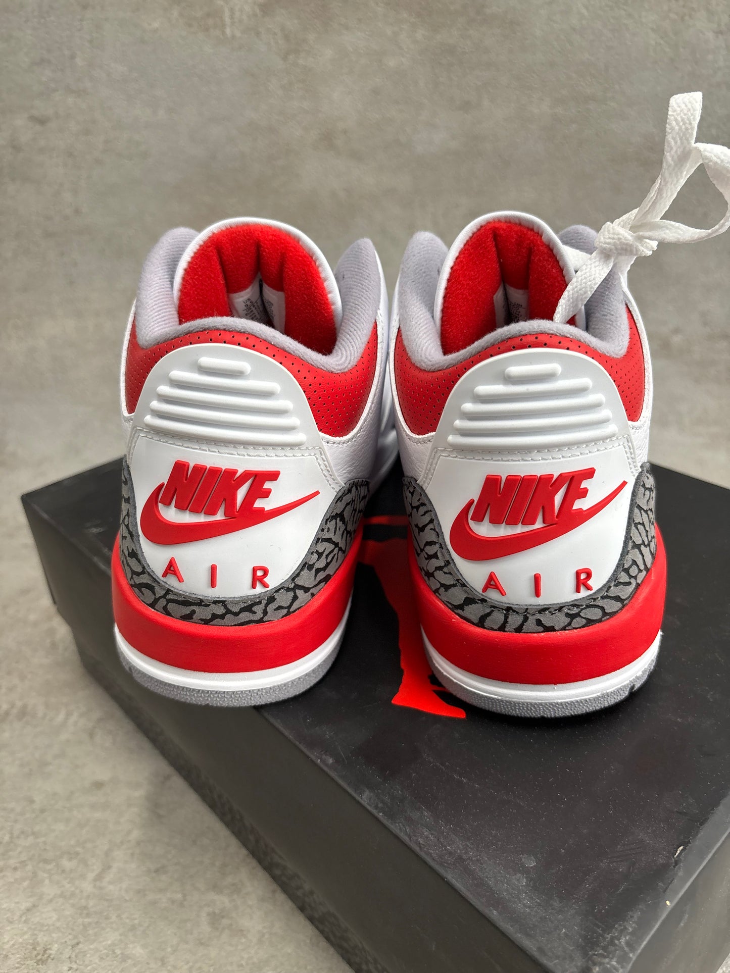 Zapatillas Jordan 3 Retro OG ‘Fire Red 2022’ Deadstock - 43