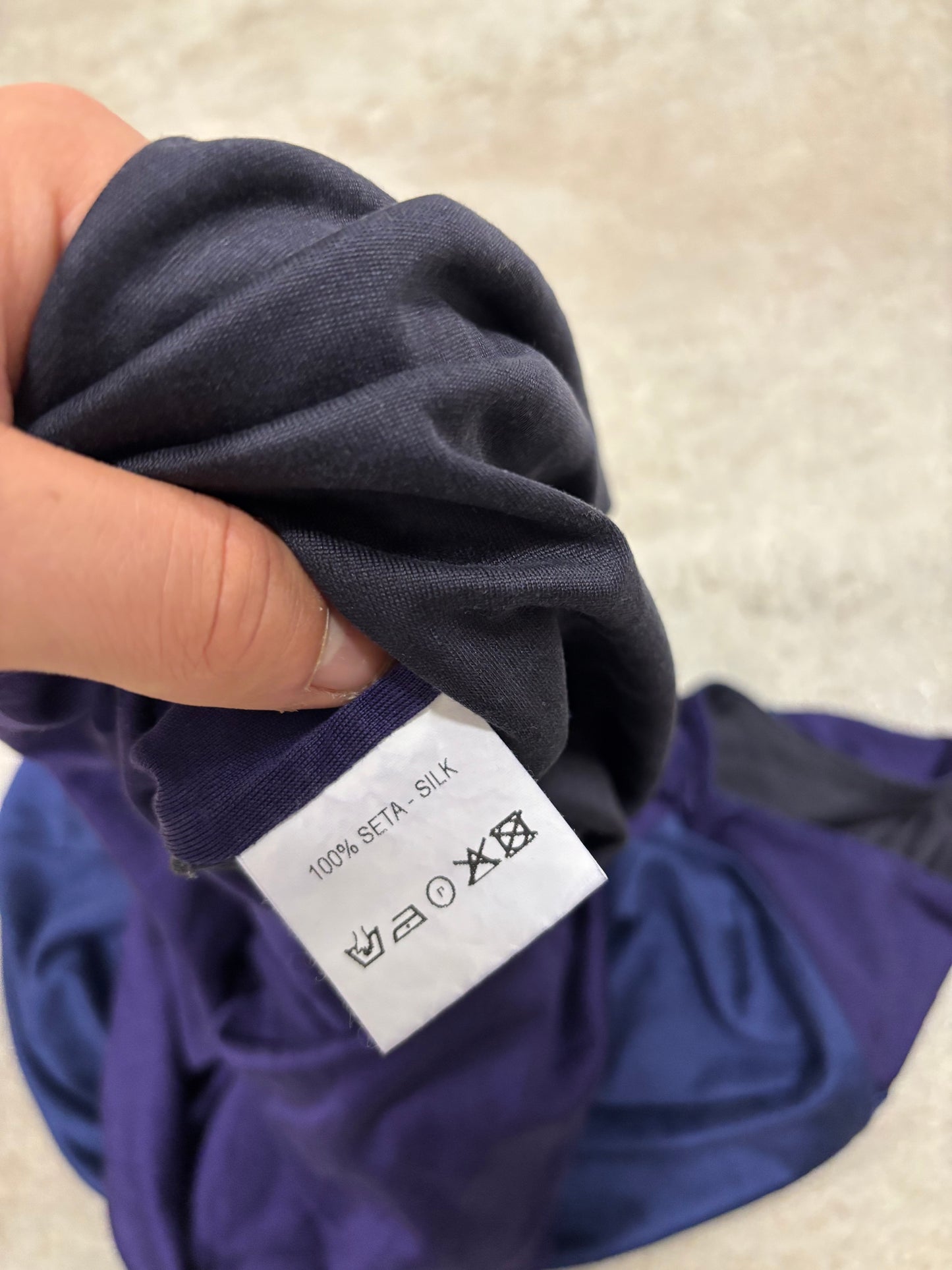 Camiseta Seda Fendi 00s Vintage - M