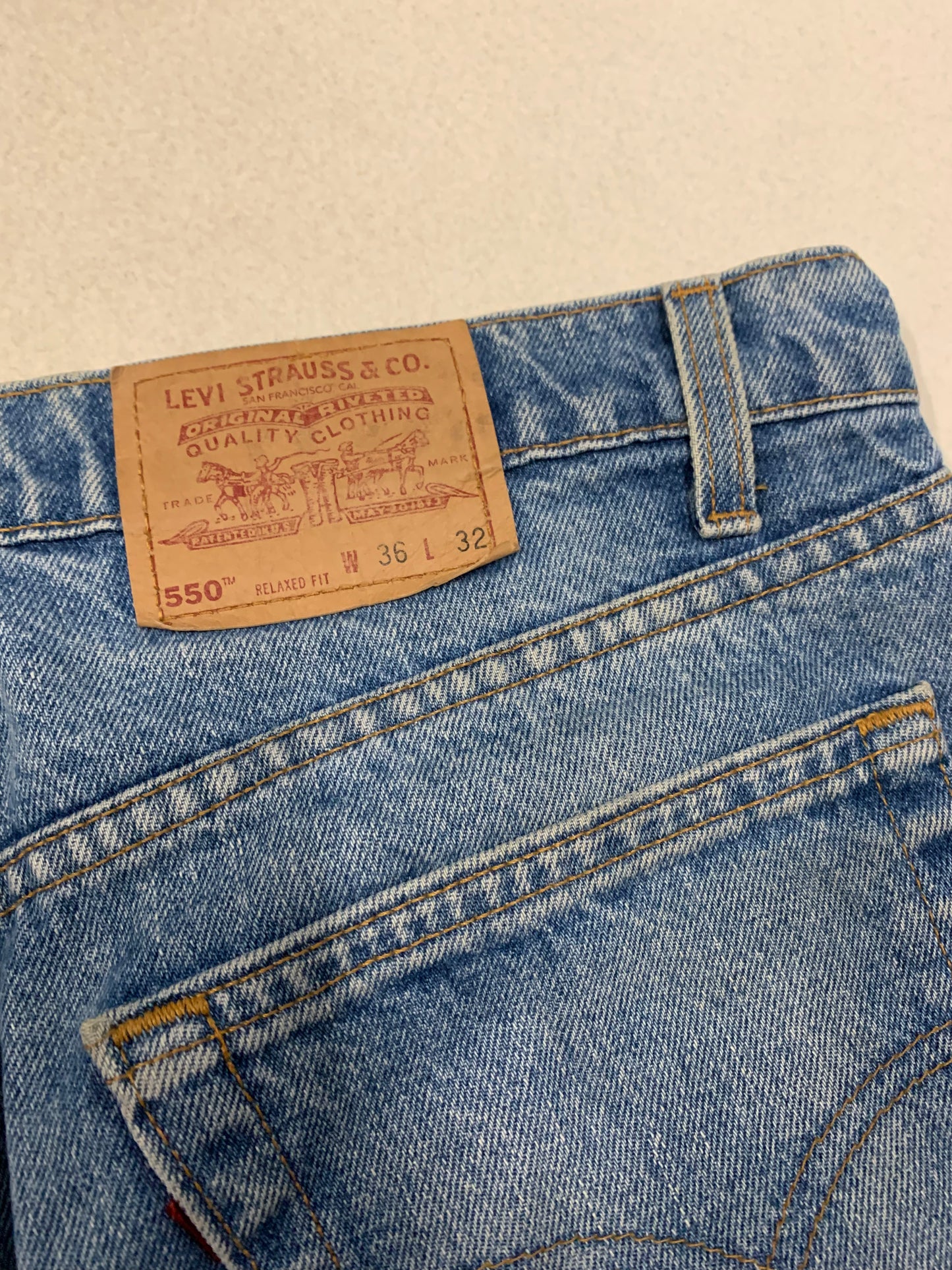 Pantalón Baggy Vintage Levi’s 550 - L