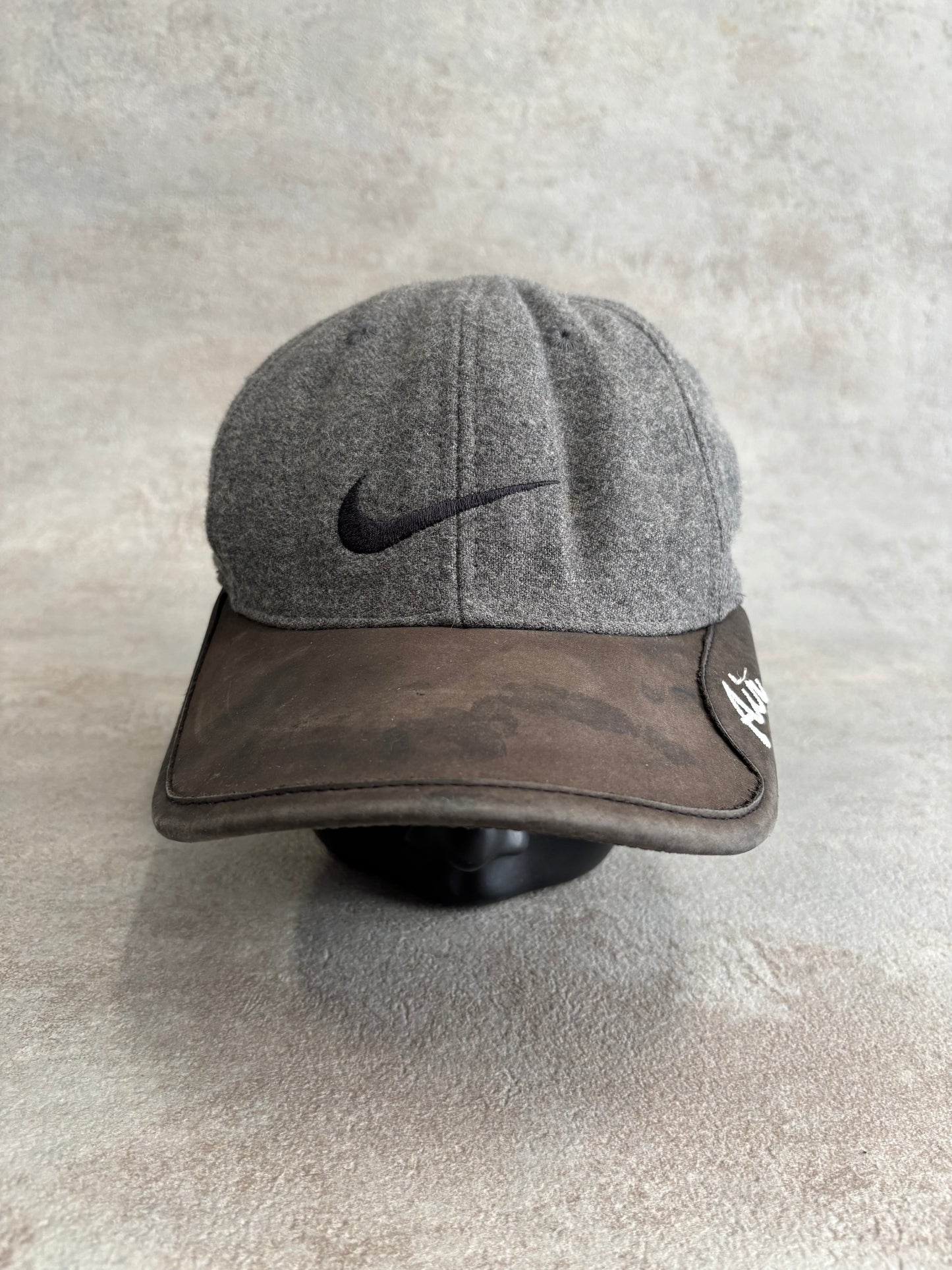 Gorra Terciopelo Cuero Nike 90s