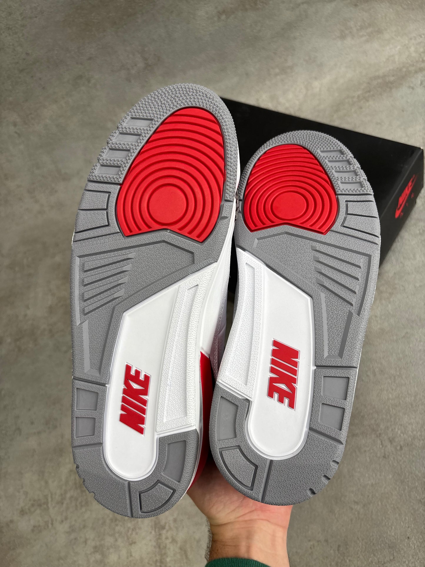 Zapatillas Jordan 3 Retro OG ‘Fire Red 2022’ Deadstock - 43