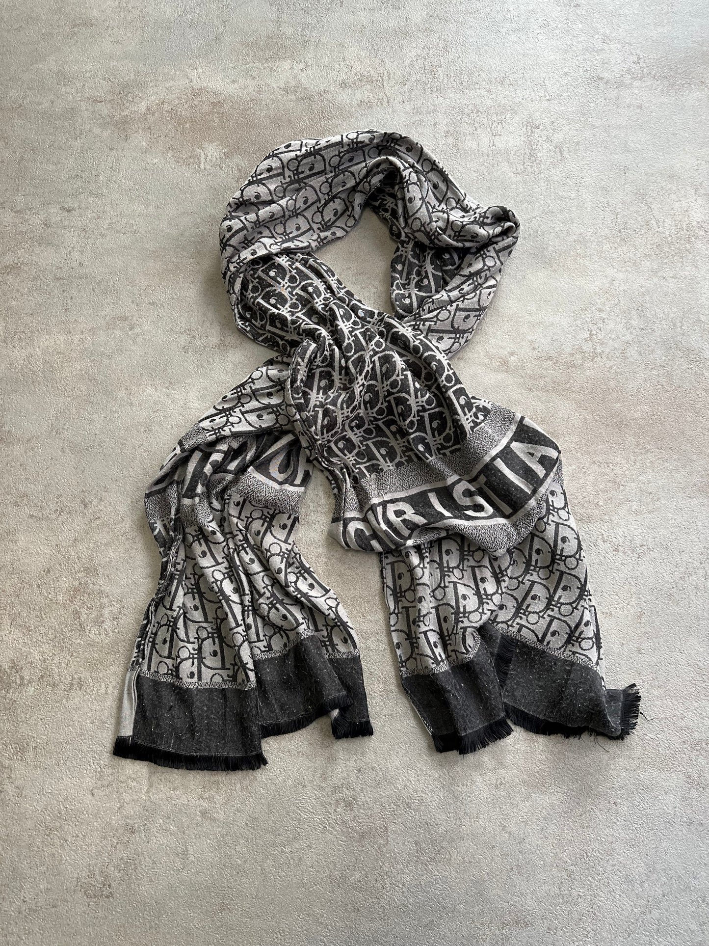 Pañuelo Cashmere Vintage Christian Dior 00’s