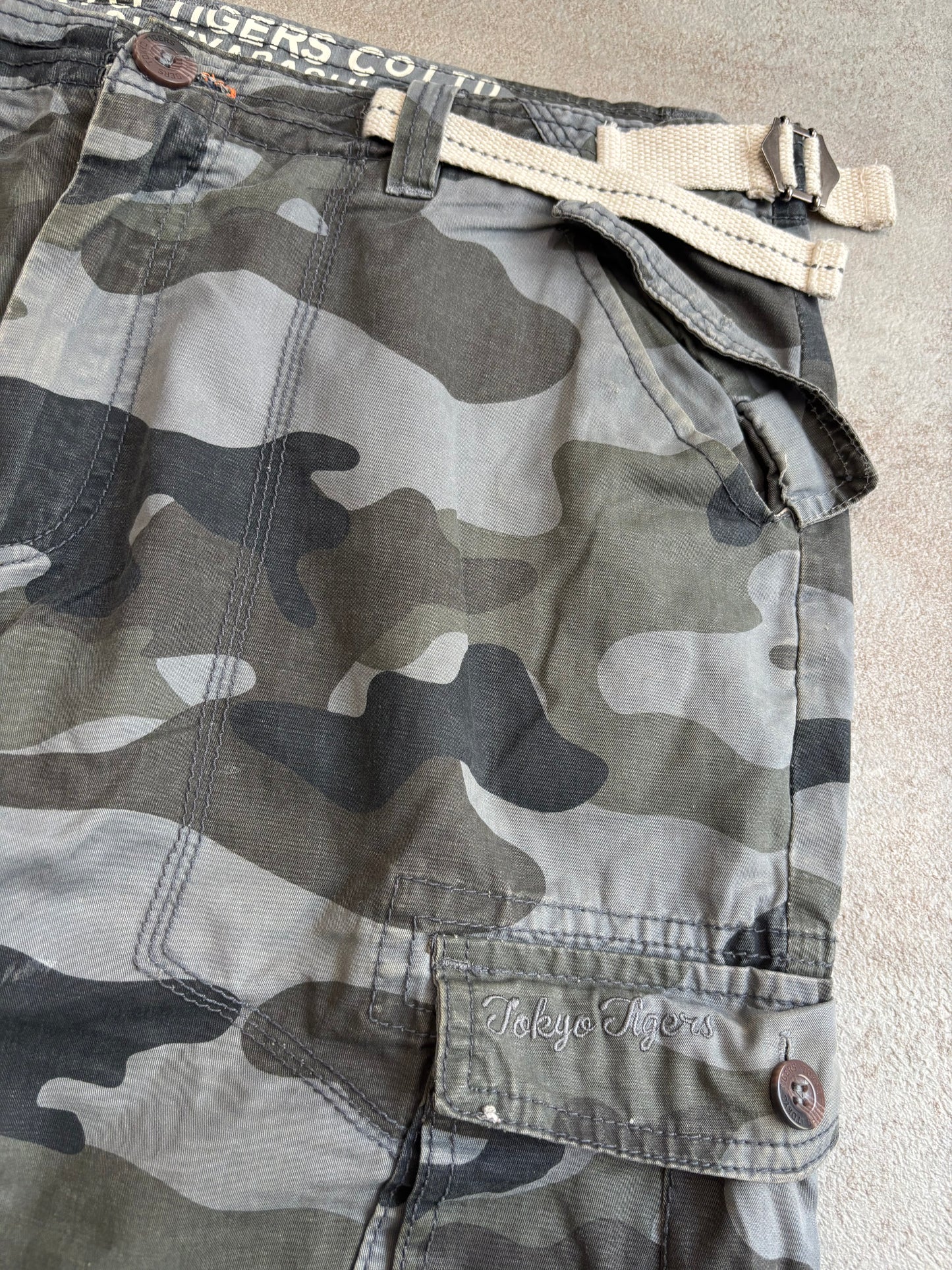 Short Camuflaje Flying Tiger Ajustable - L
