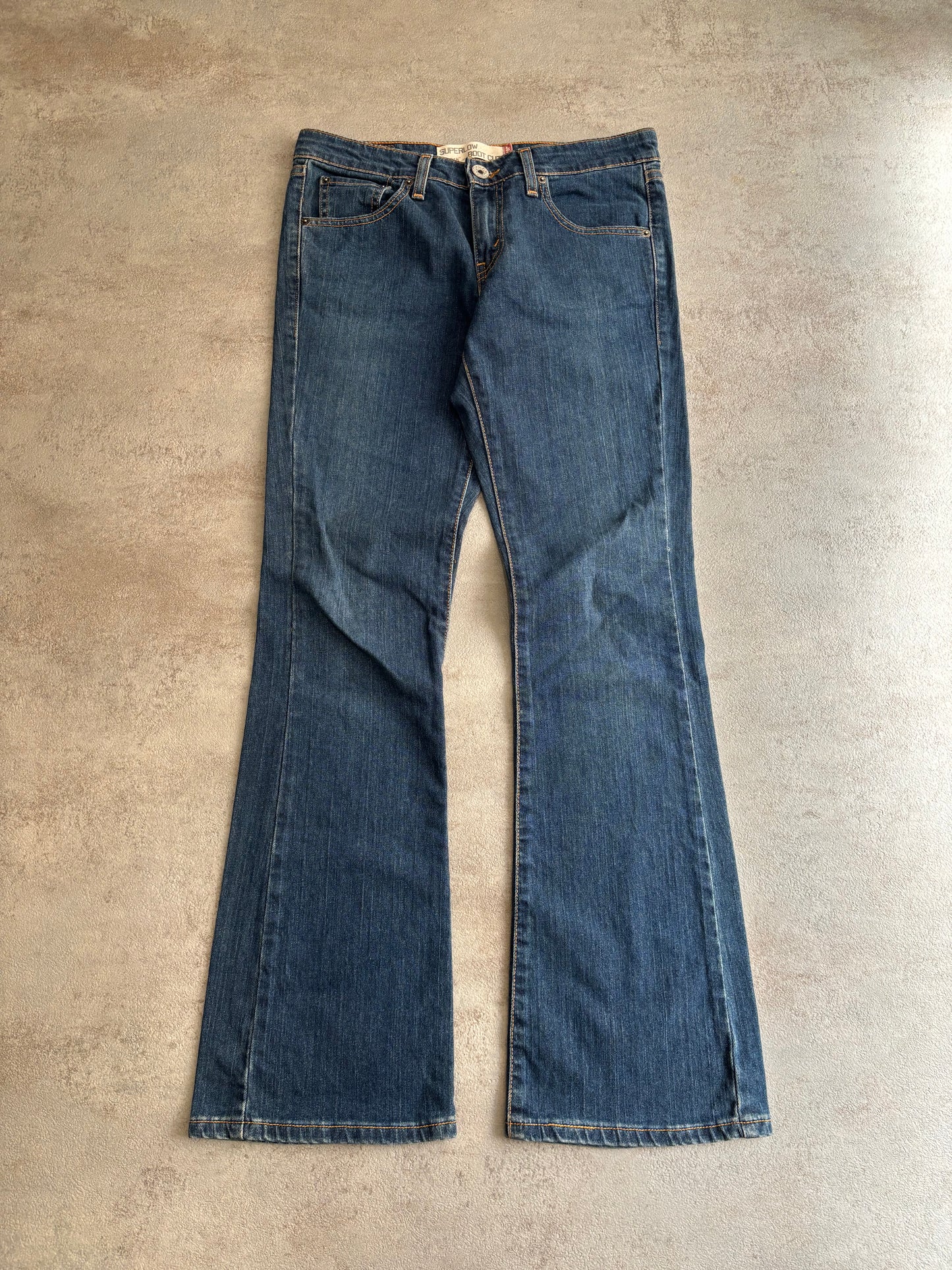 Pantalones Superlow Boot Cut Levi’s 00s Vintage - M