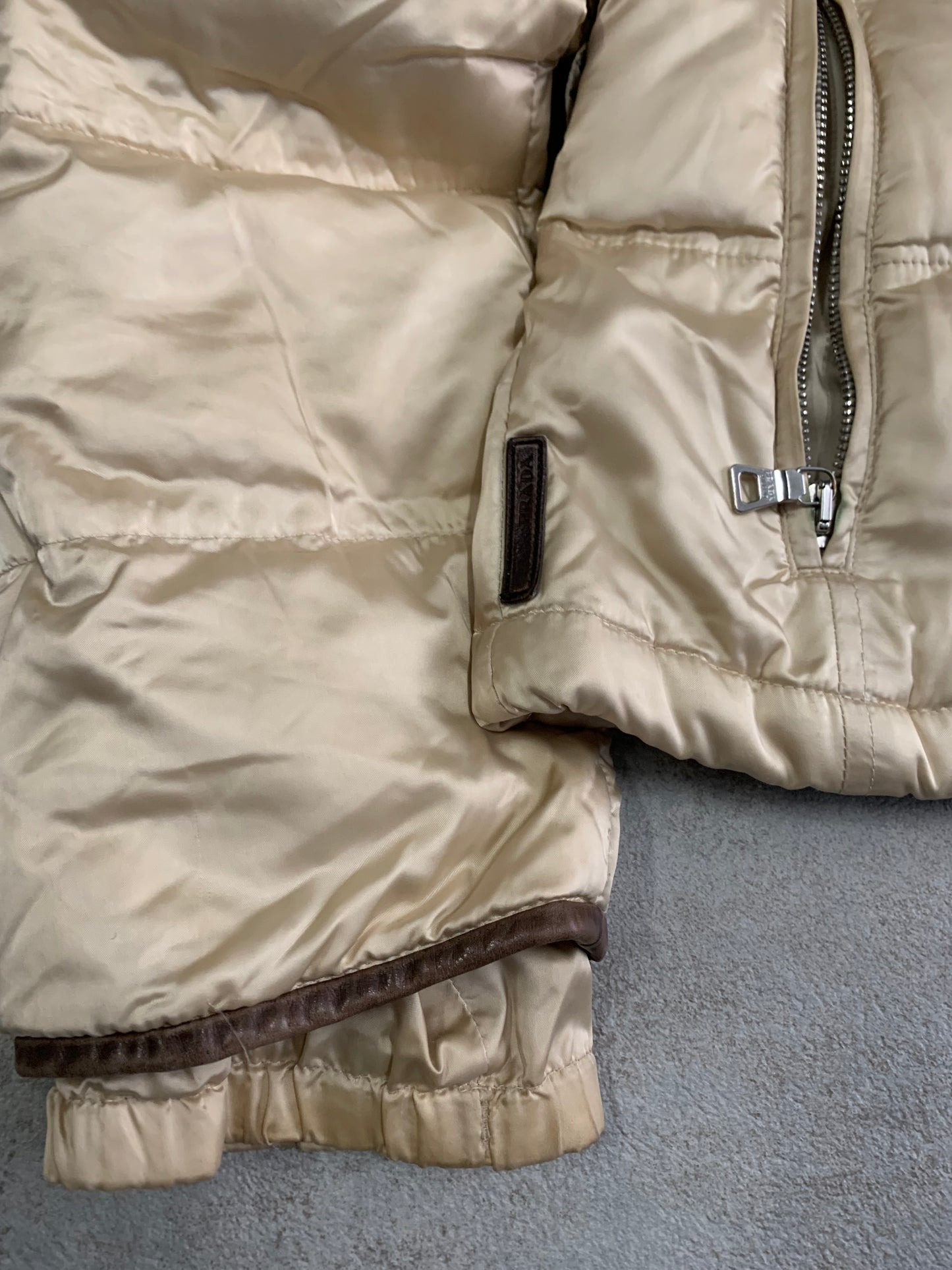 Chaqueta Puffer Vintage Prada 00’s - S