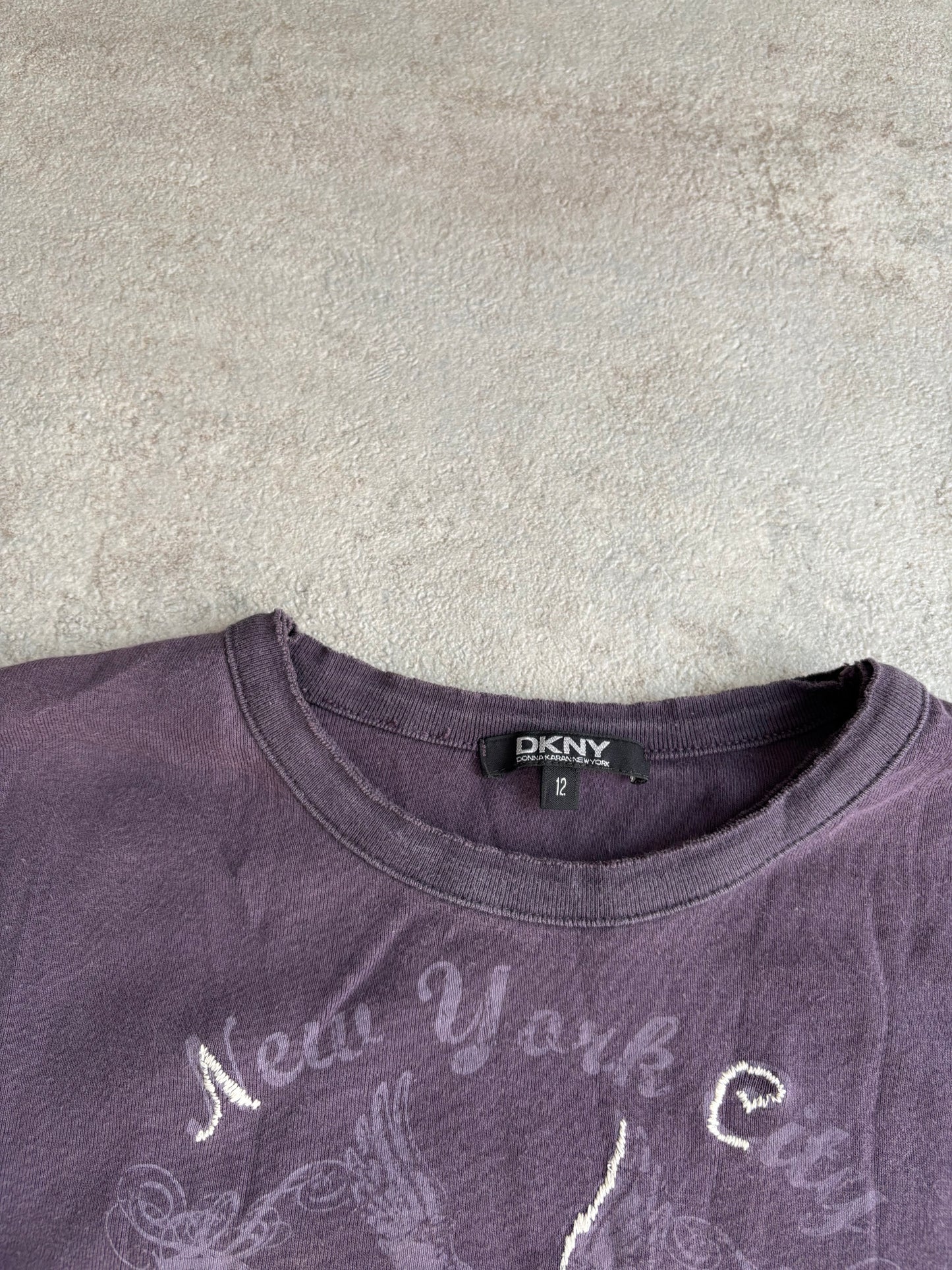 Camiseta Gráfica Manga Larga DKNY 00s Vintage - M