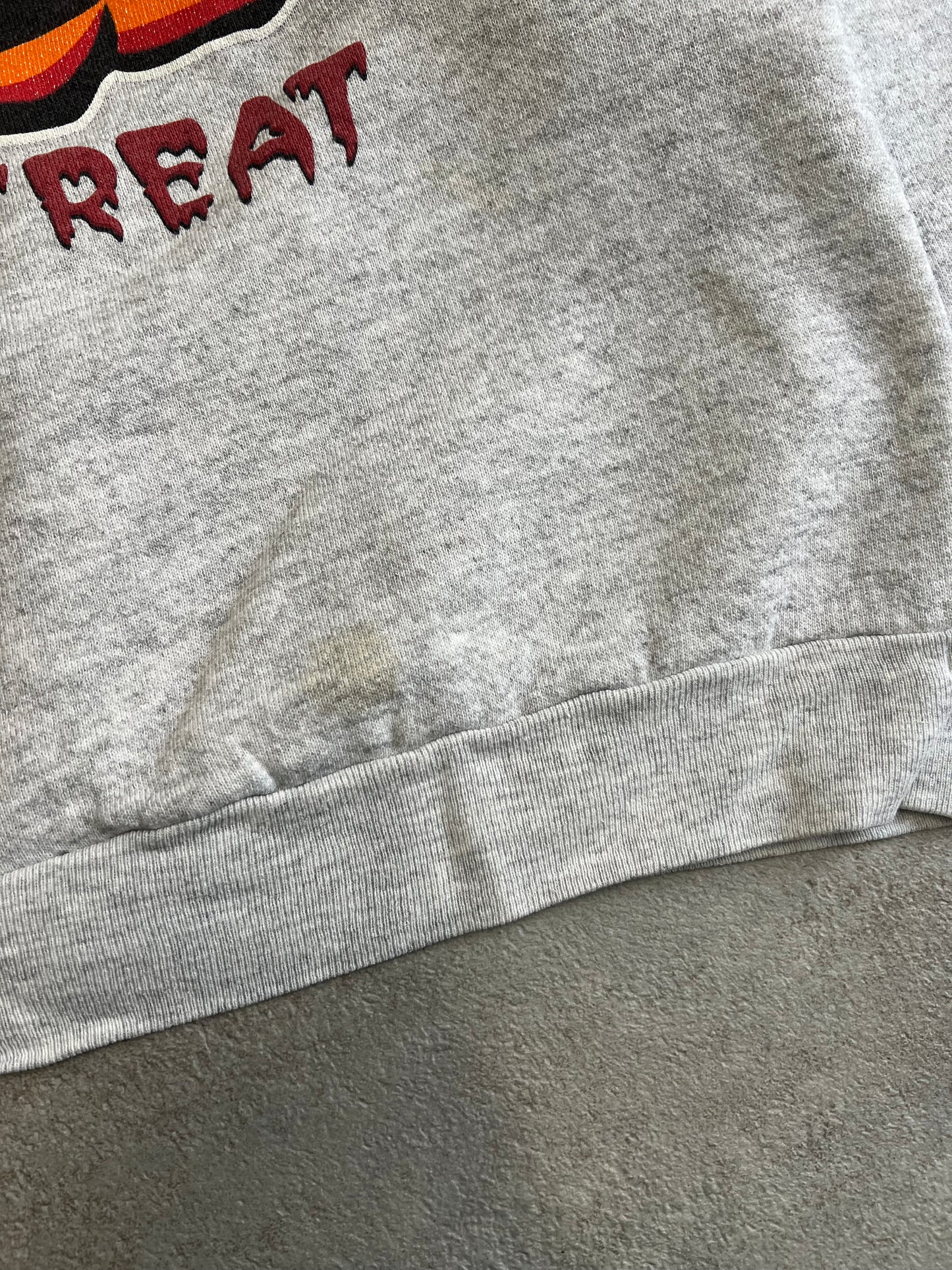 Sudadera Vintage ‘Trick or Treat ‘ 90’s - L