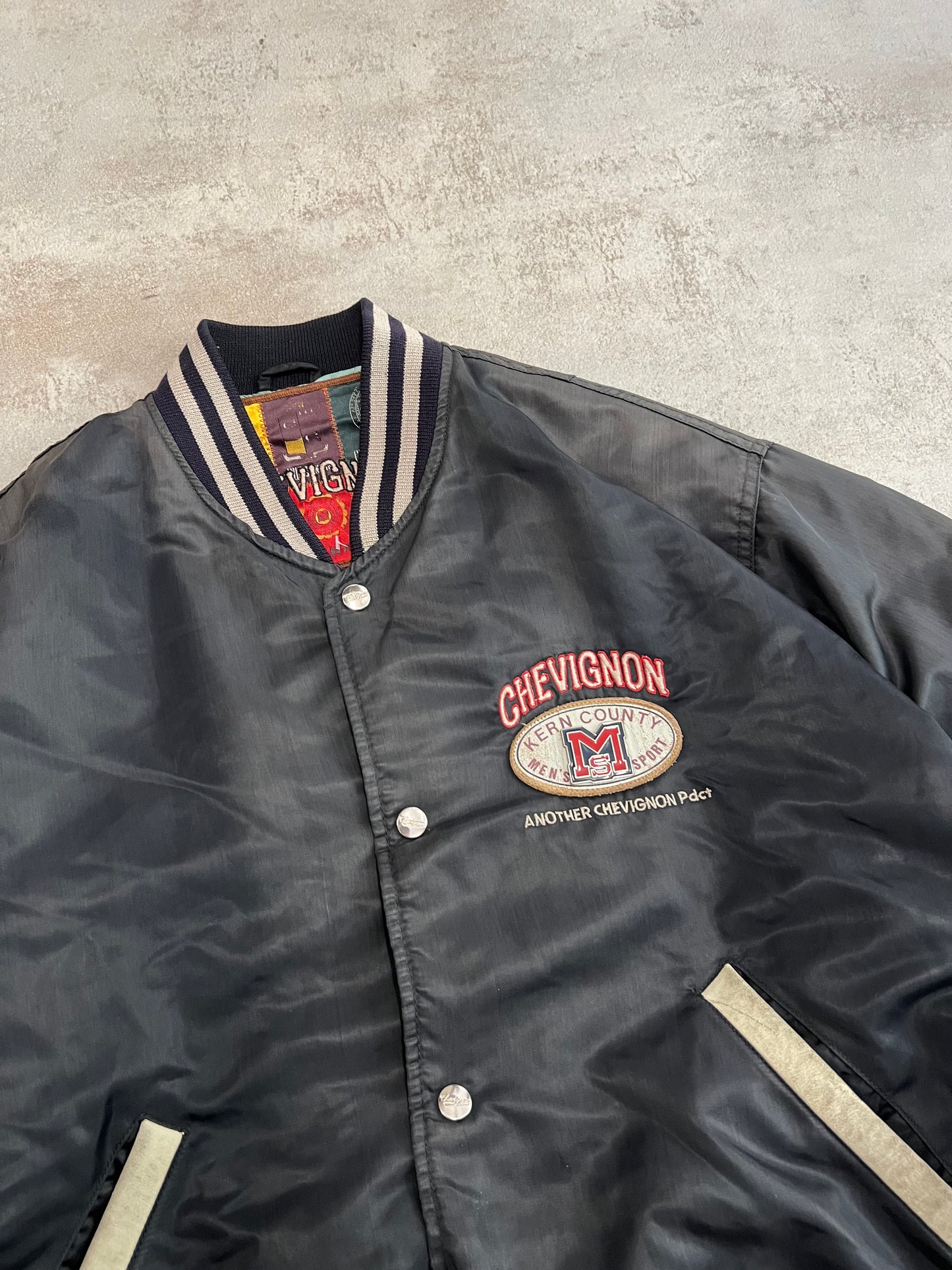 Chaqueta Bomber Vintage Chevignon 90’s - L