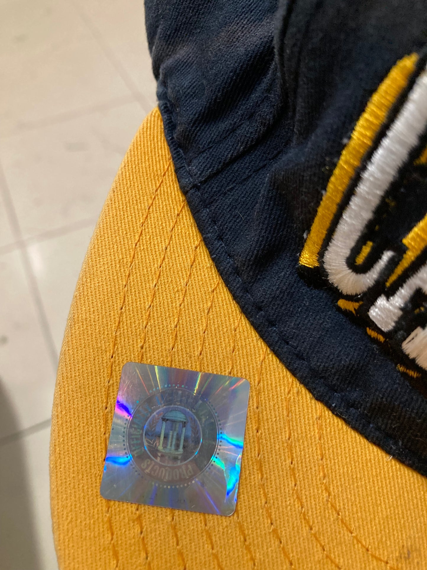 Gorra SnapBack College California 90s Vintage