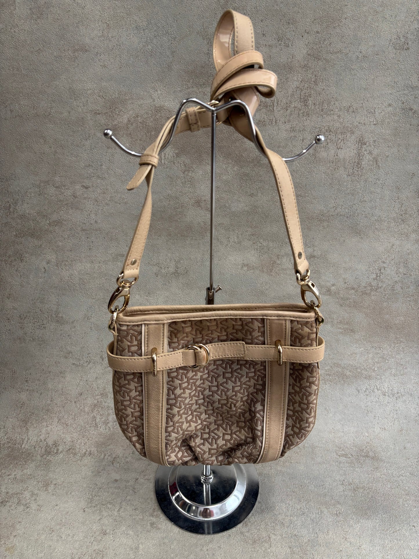 Bandolera Monogram DKNY 00s Vintage