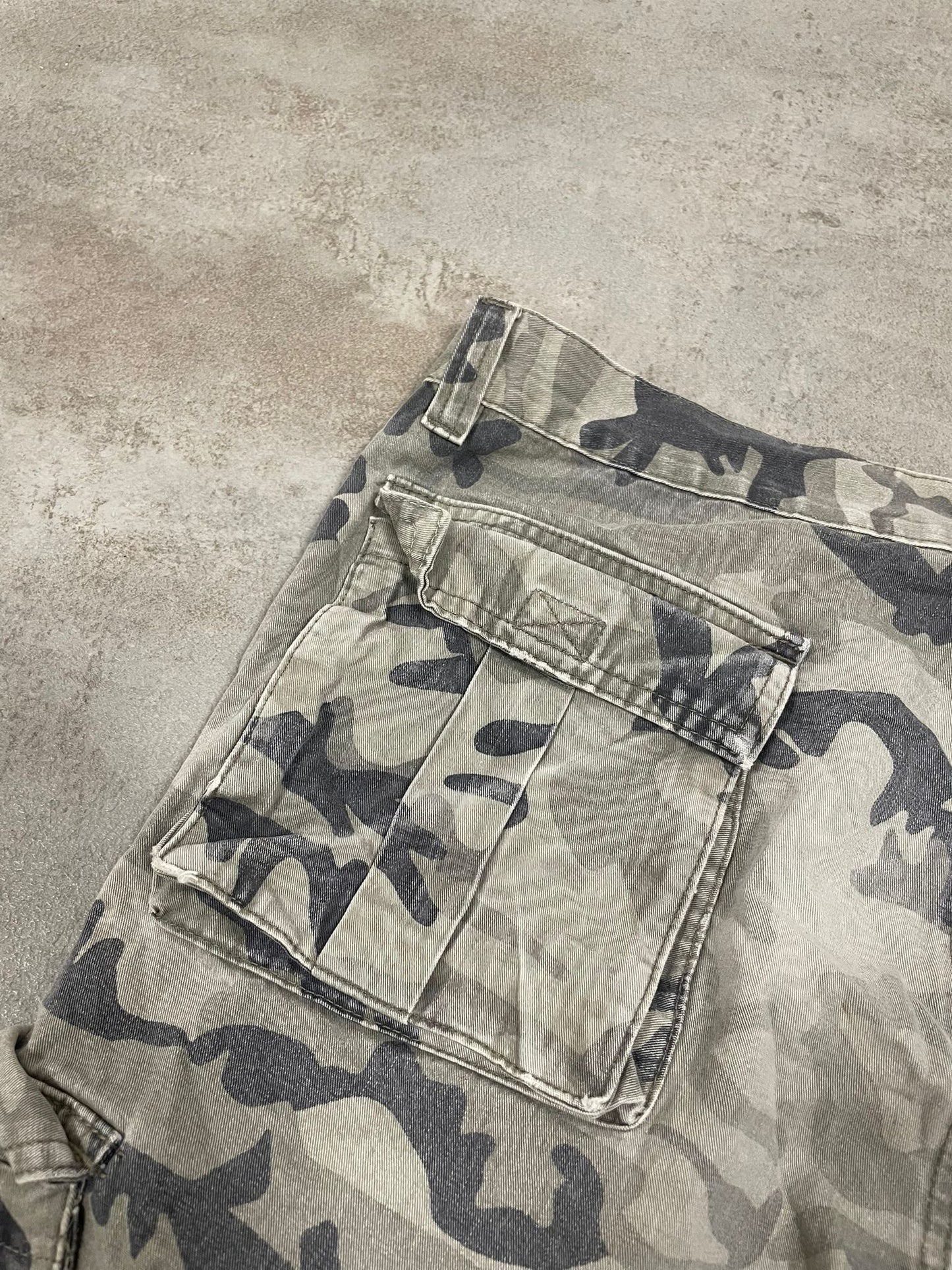 Shorts Camuflaje 3/4 Cargo G-Star 00s Vintage - L