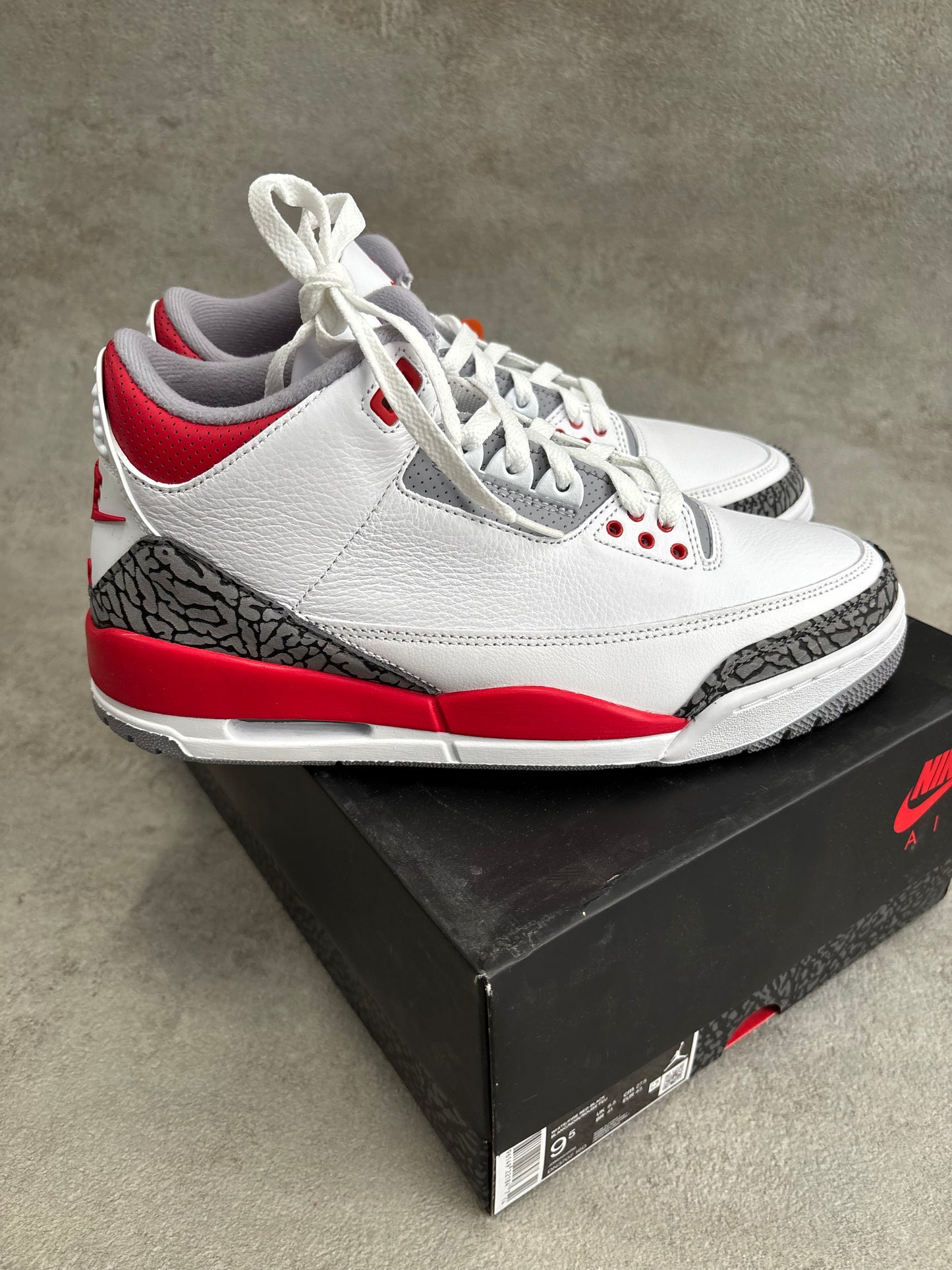 Zapatillas Jordan 3 Retro OG ‘Fire Red 2022’ Deadstock - 43