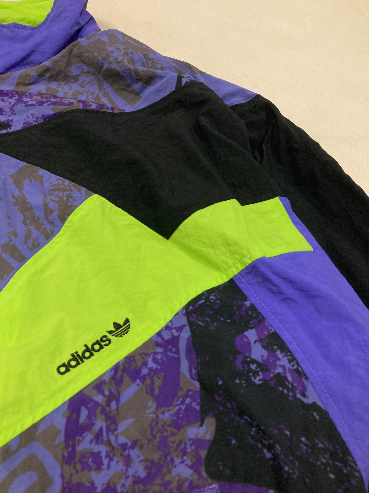 Chaqueta Adidas ‘Full Print’ 80s Vintage - L