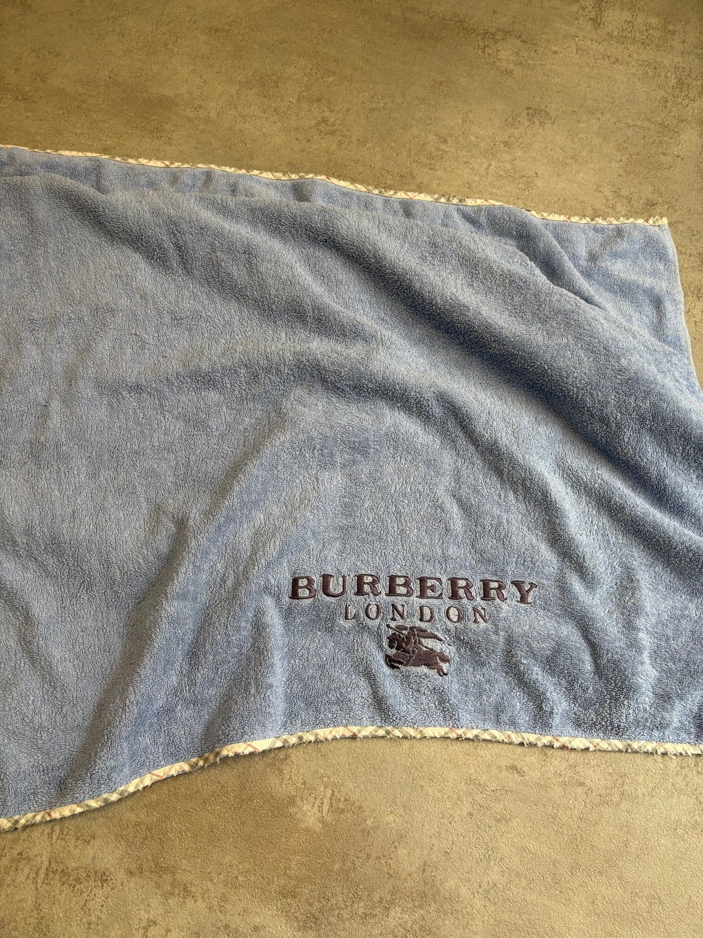 Toalla Burberry 00s ‘Logo Bordado’ Vintage