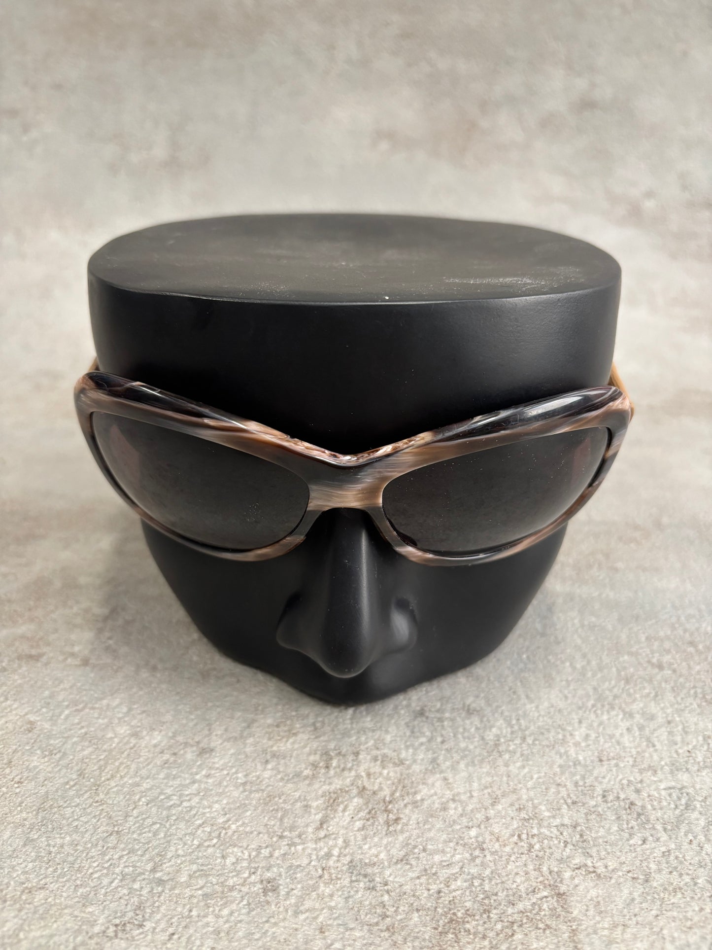 Gafas Chanel Patilla de Cuero 00s Vintage