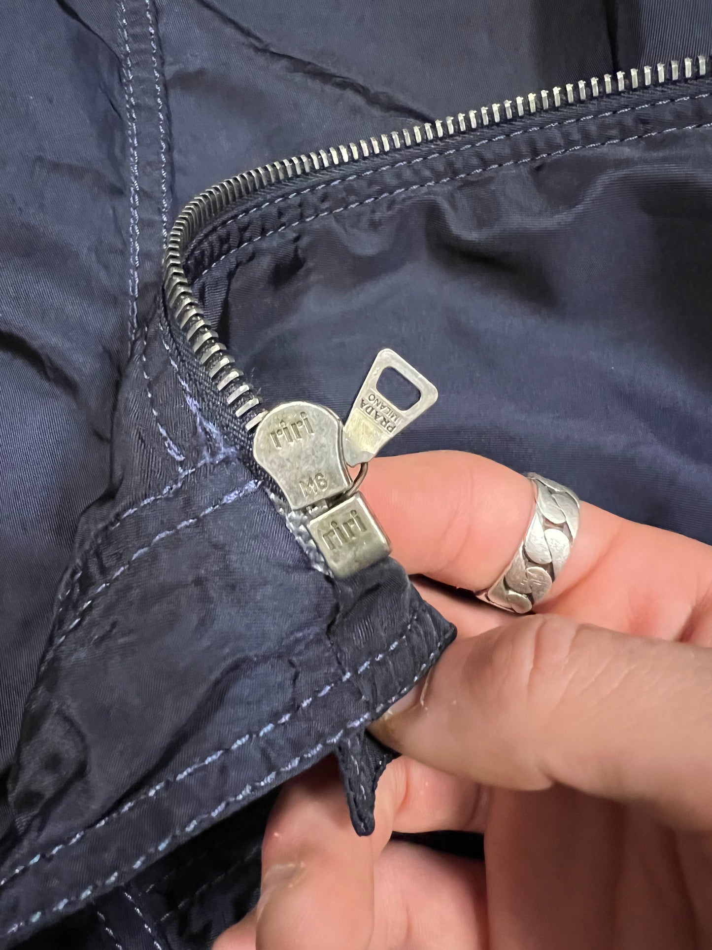 Chaqueta Nylon ‘Iridiscente’ Vintage Prada 2000 - M