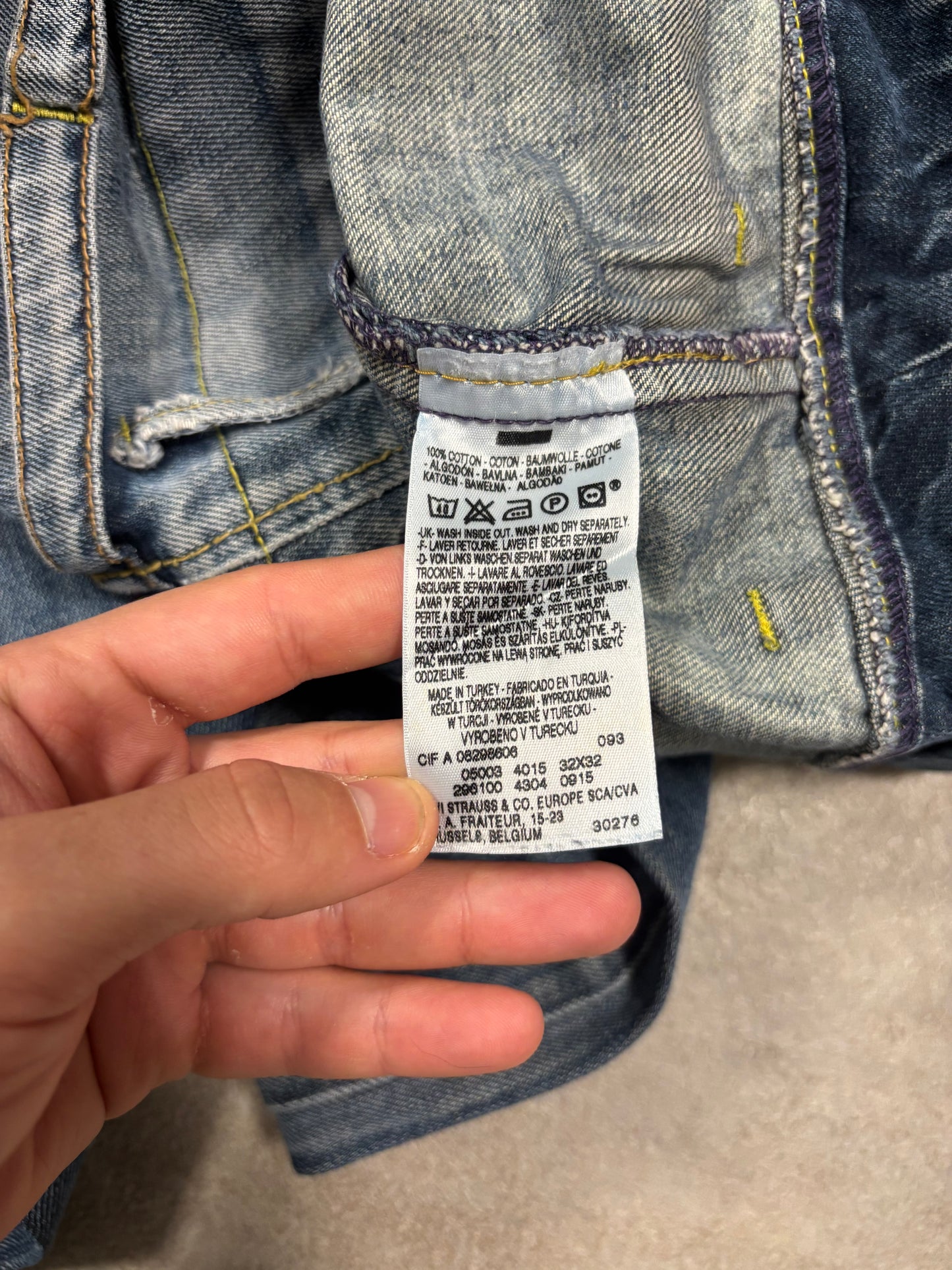 Pantalones Rectos ‘Buckle Back’ Levi’s 00s Vintage - M