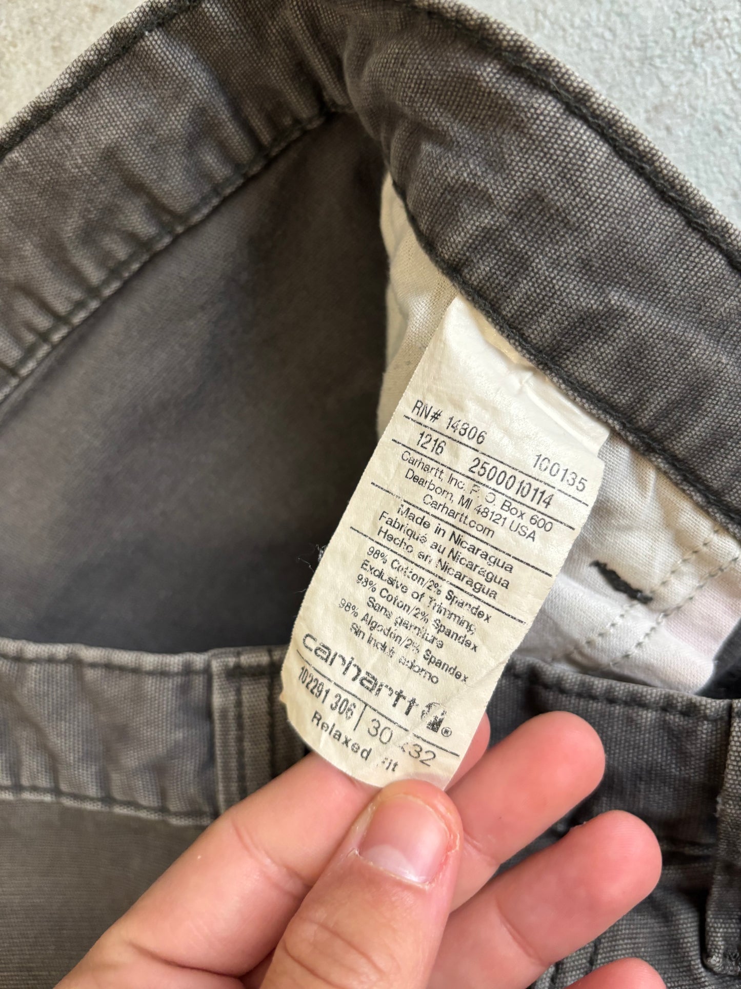 Pantalones ‘Trashed’ Carhartt 00s Vintage - S