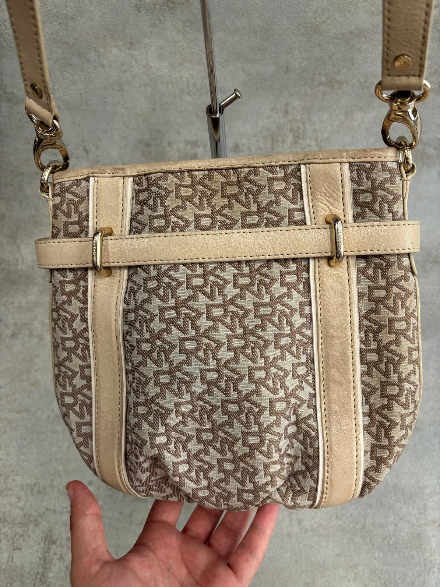 Bandolera Monogram DKNY 00s Vintage