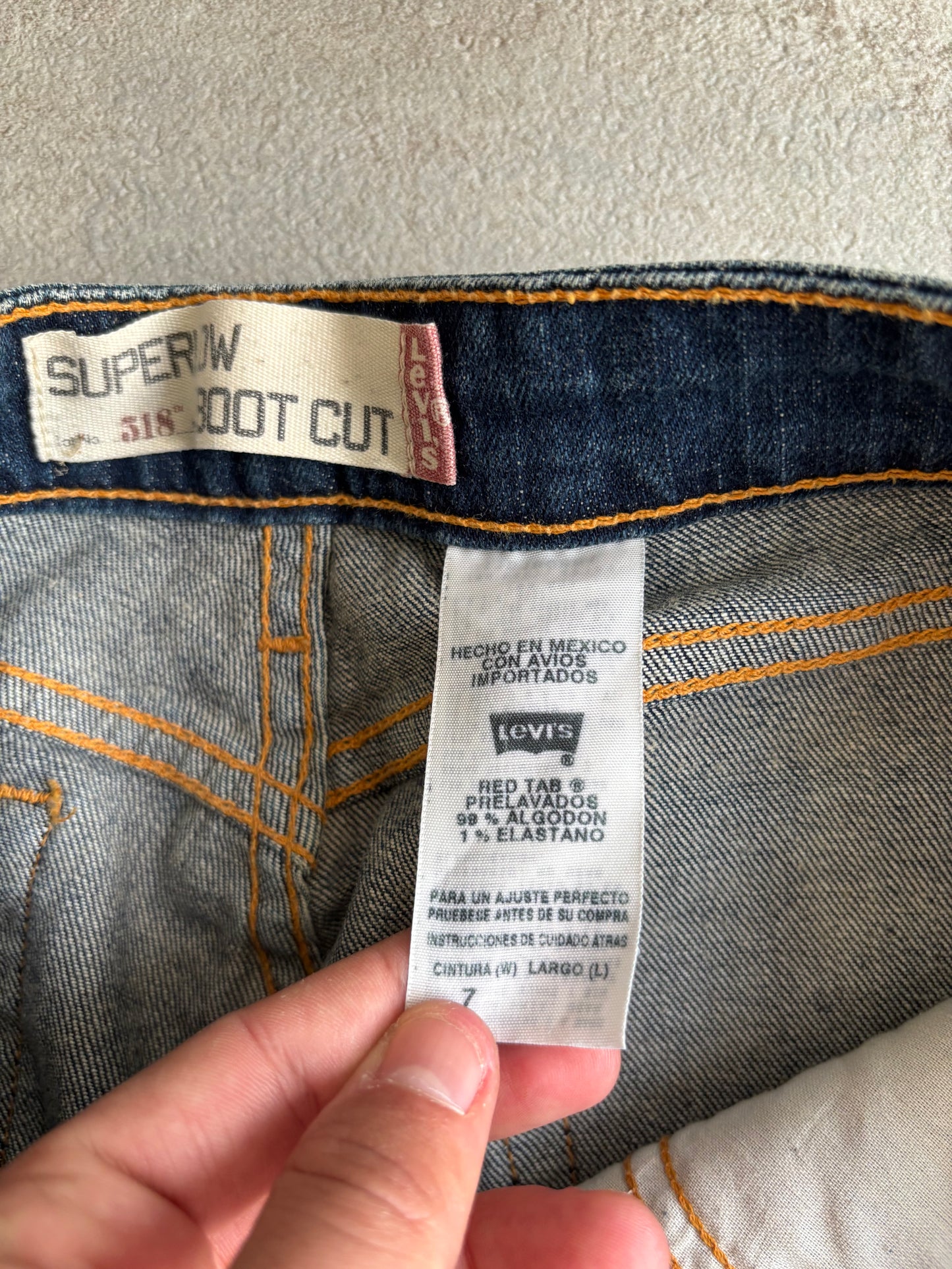 Pantalones Superlow Boot Cut Levi’s 00s Vintage - M