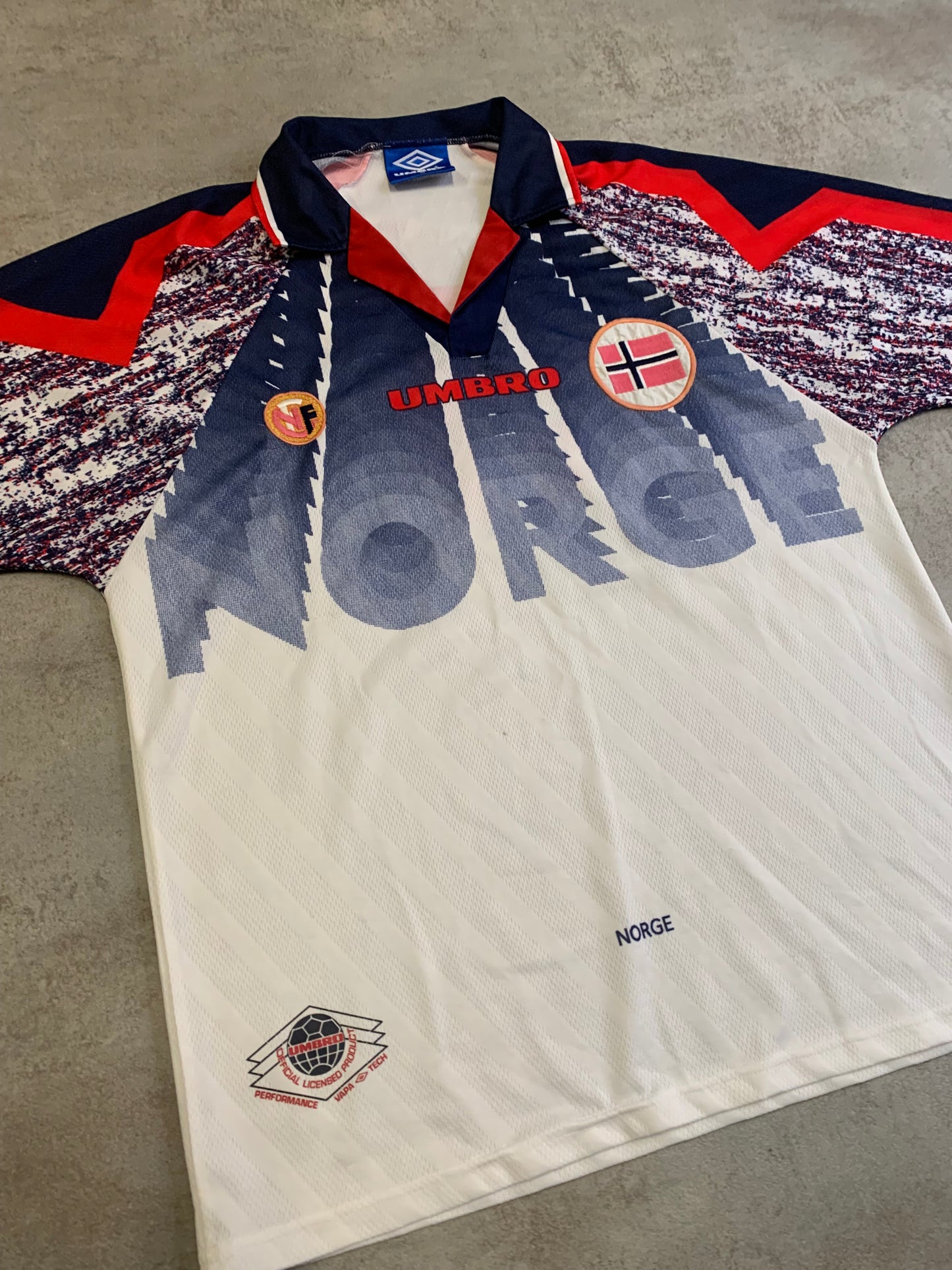 Camiseta Fútbol Vintage Umbro Norway 1997 Away Kit - M