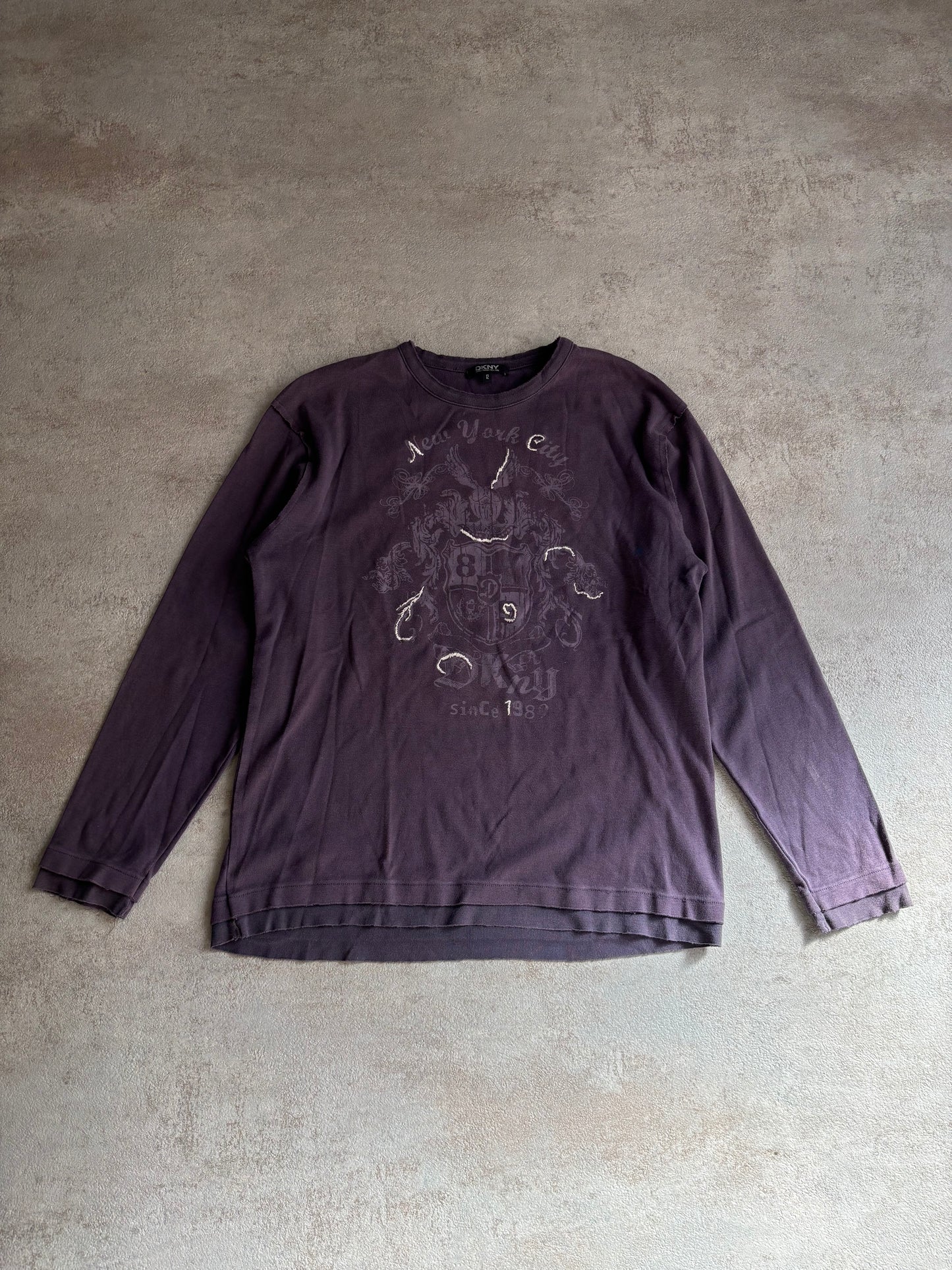 Camiseta Gráfica Manga Larga DKNY 00s Vintage - M