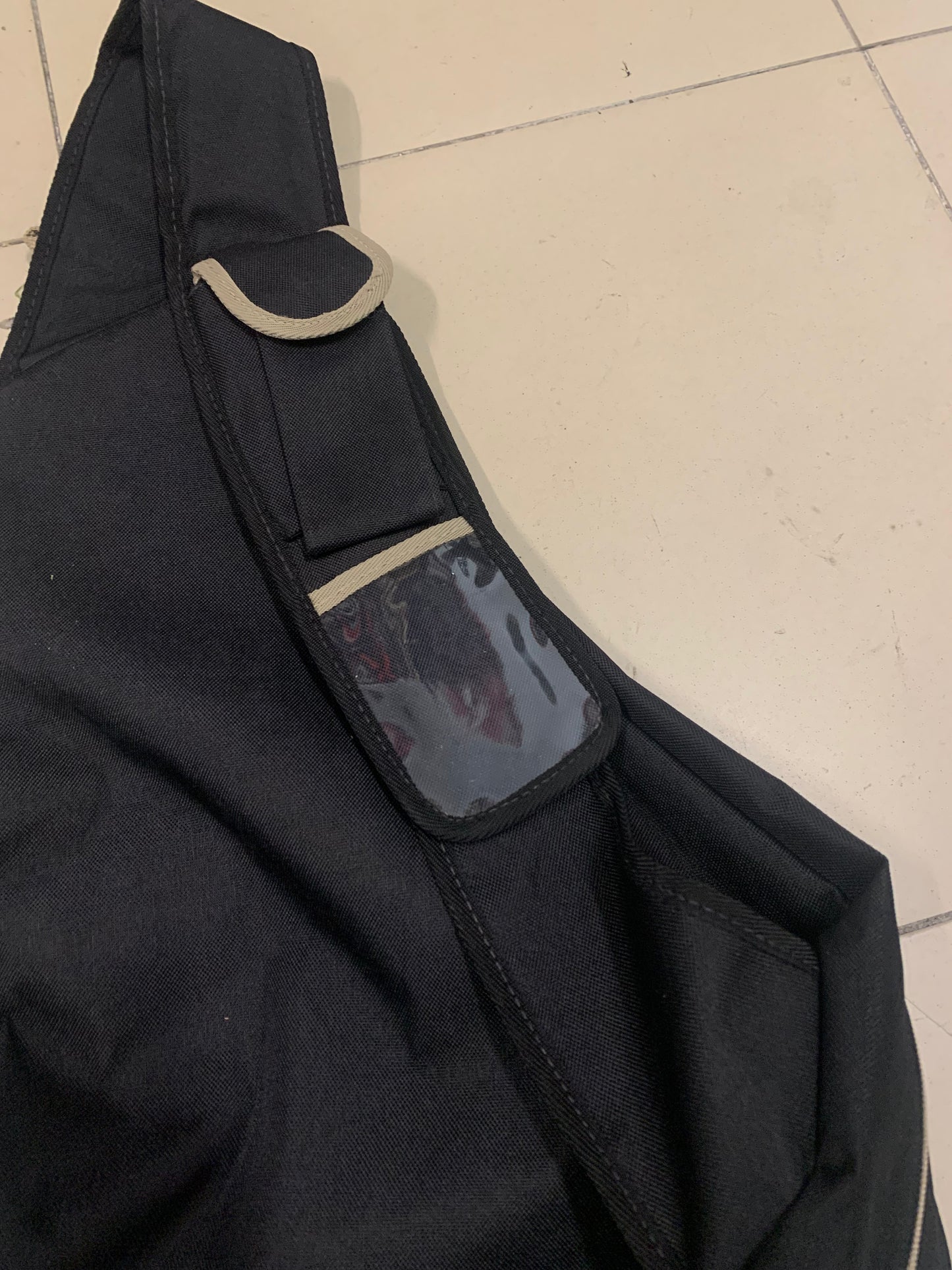 Sling Bag Vintage Negra