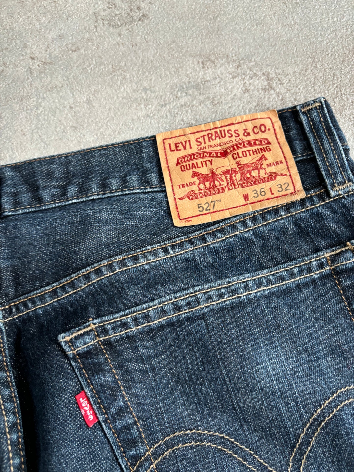 Pantalones Rectos Levi’s 00s Vintage