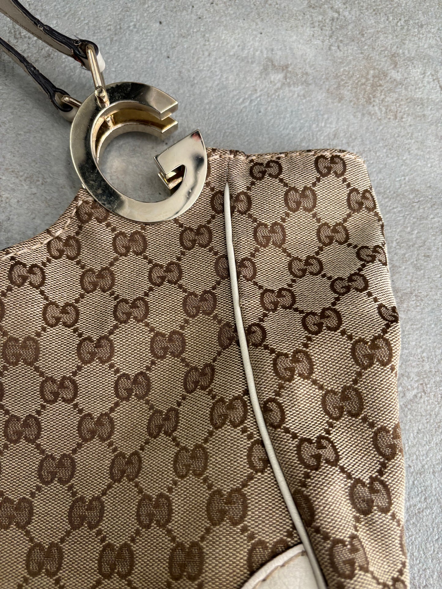 Bolso Gucci Charlotte Monogram 00s Vintage