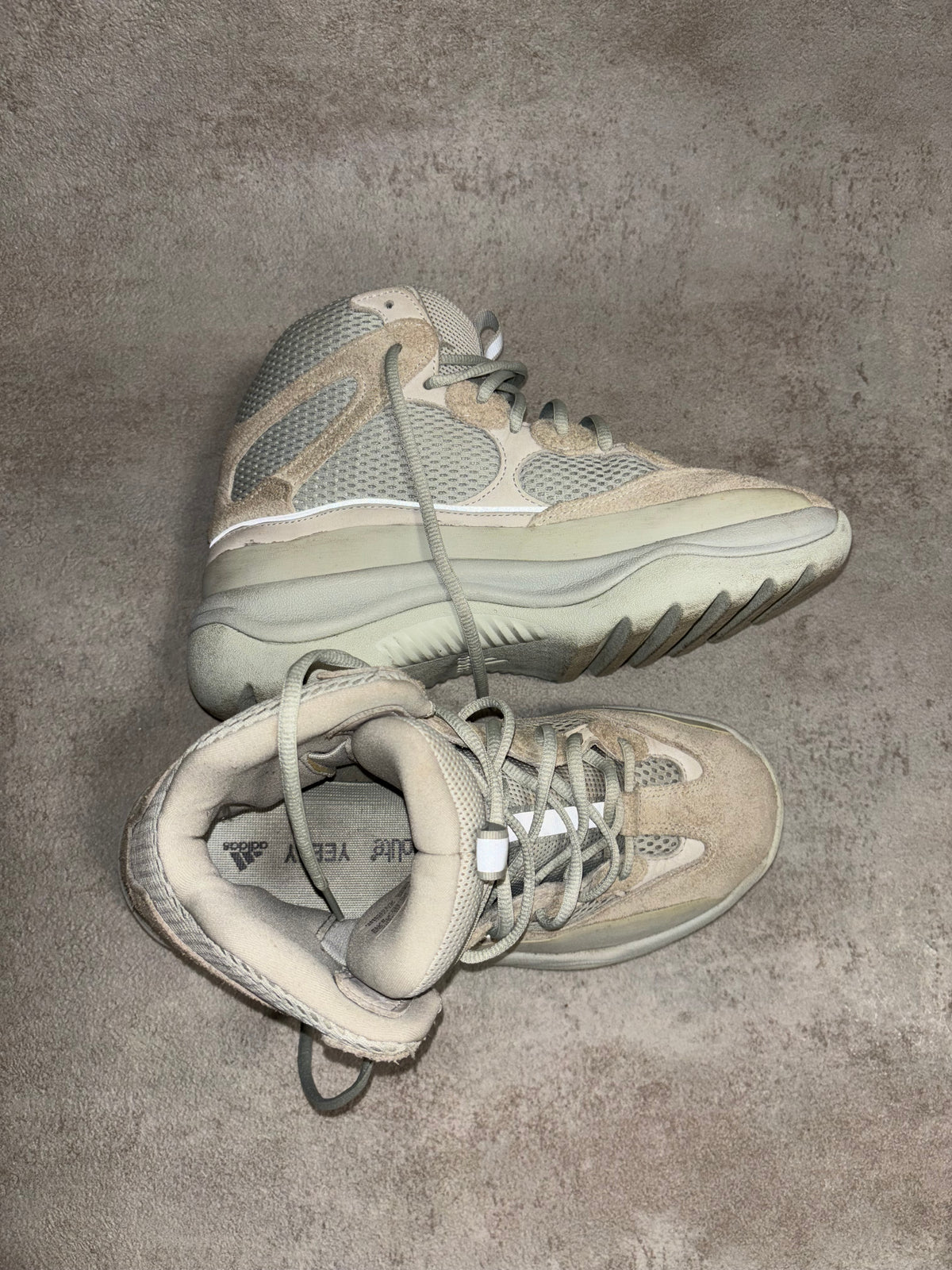 Botas Adidas Yeezy Salt Desert - 42