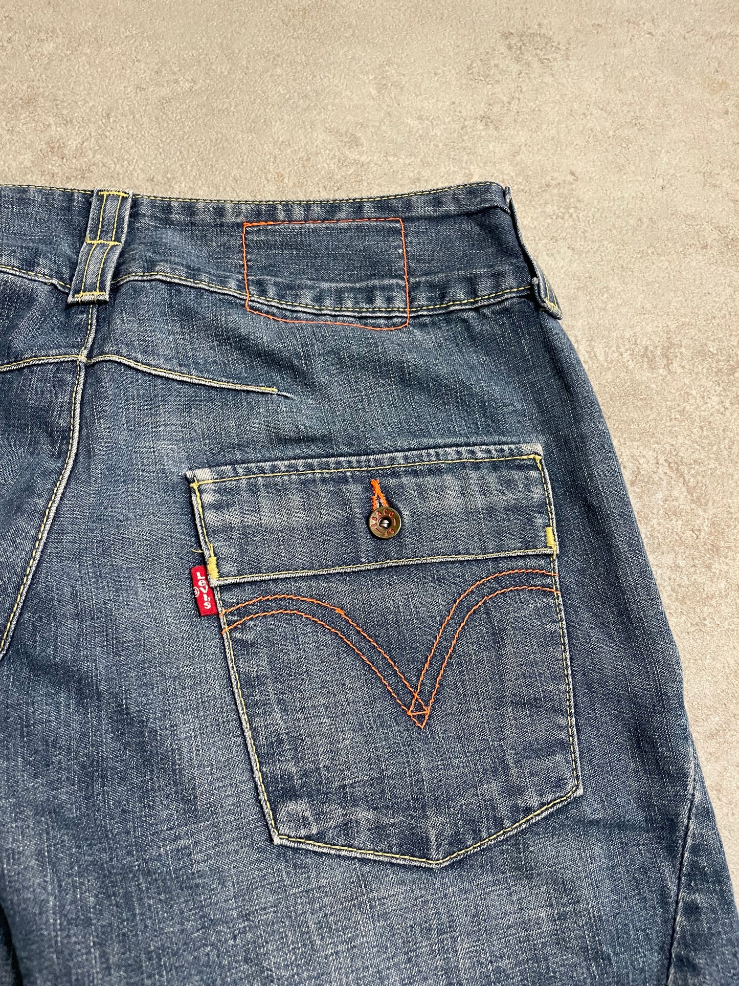 Shorts Levi’s Enginereed 3/4 00s Vintage - L