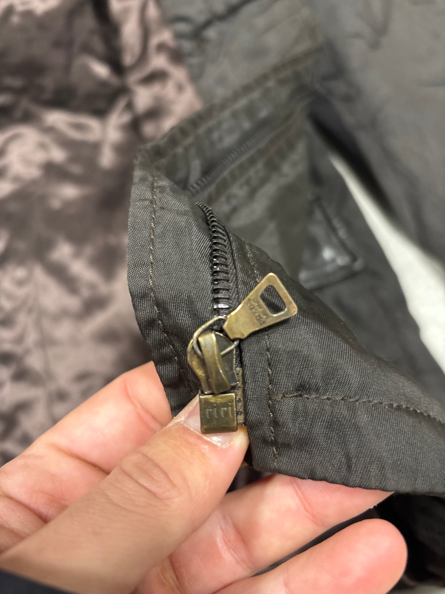 Chaqueta Larga Nylon Cuero Doble Forro Prada Late 90s Vintage - XL
