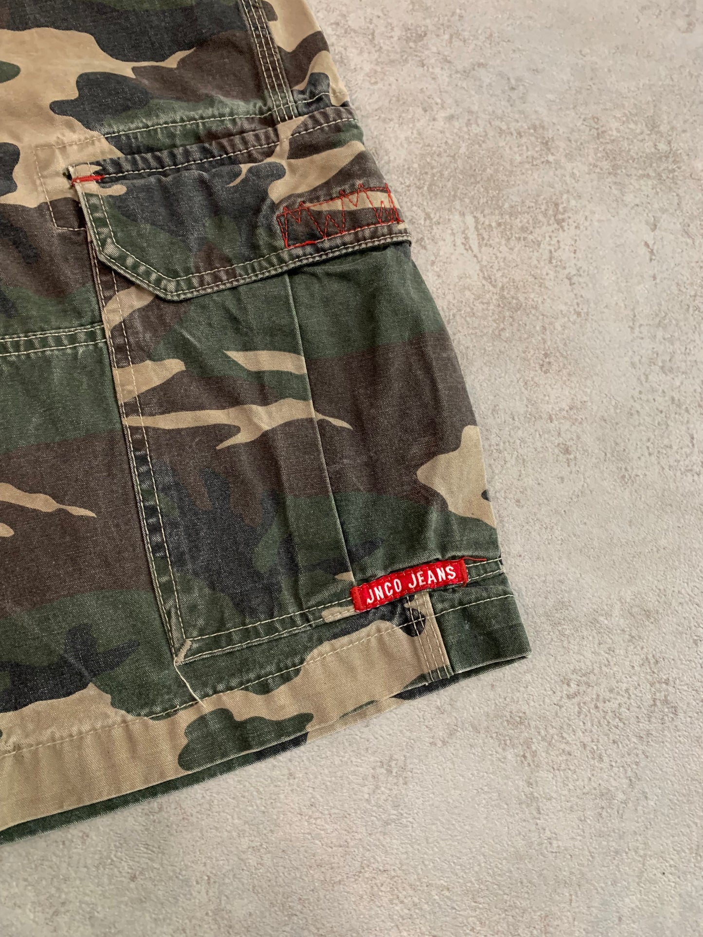 Shorts Militares Vintage JNCO 00’s - S