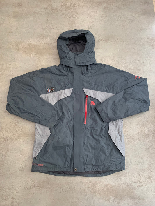 Chaqueta Acolchada Vintage Nike ACG 00’s - L