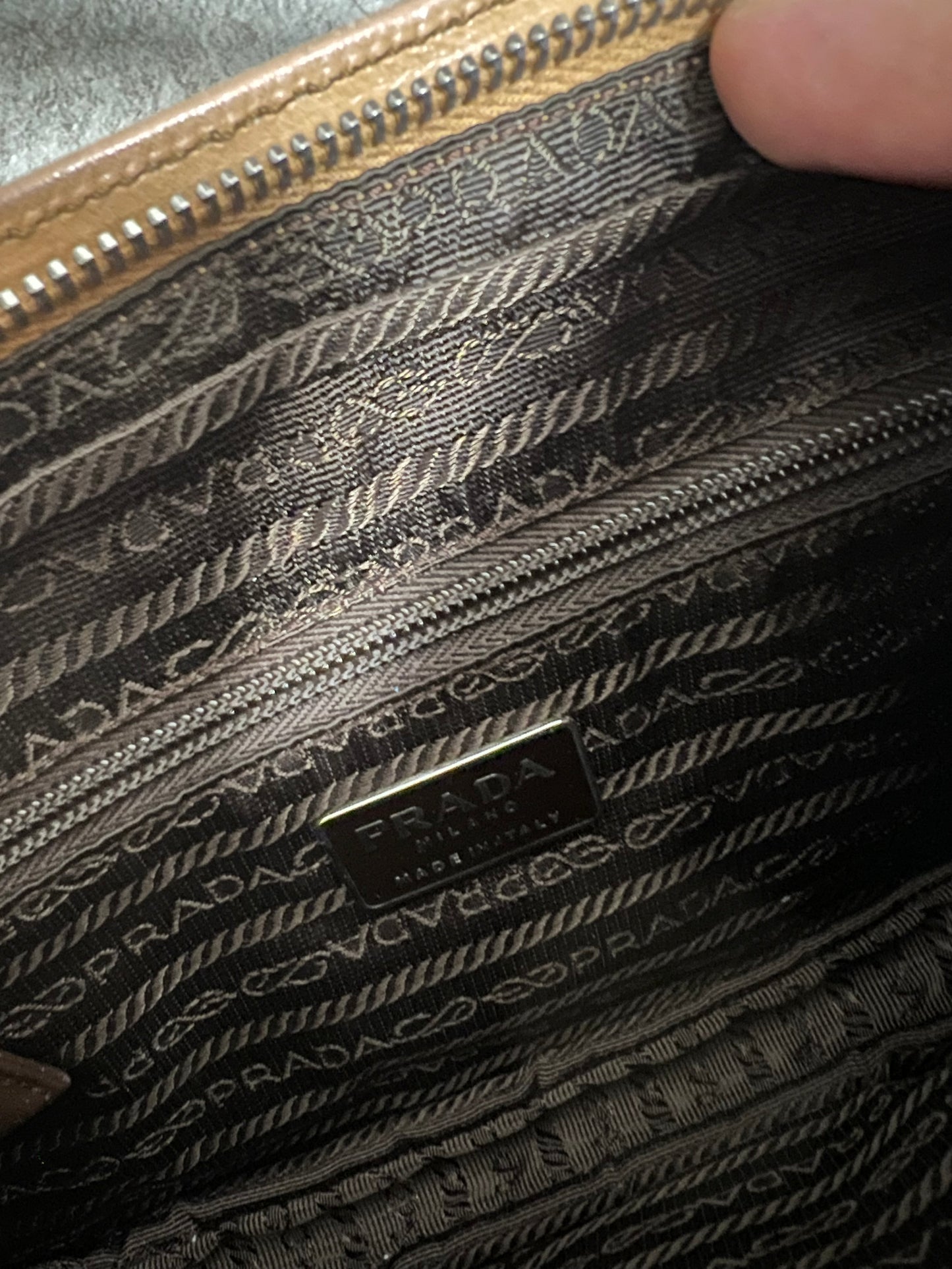 Bolso Cuero ‘Charol’ Vintage Prada 90’s