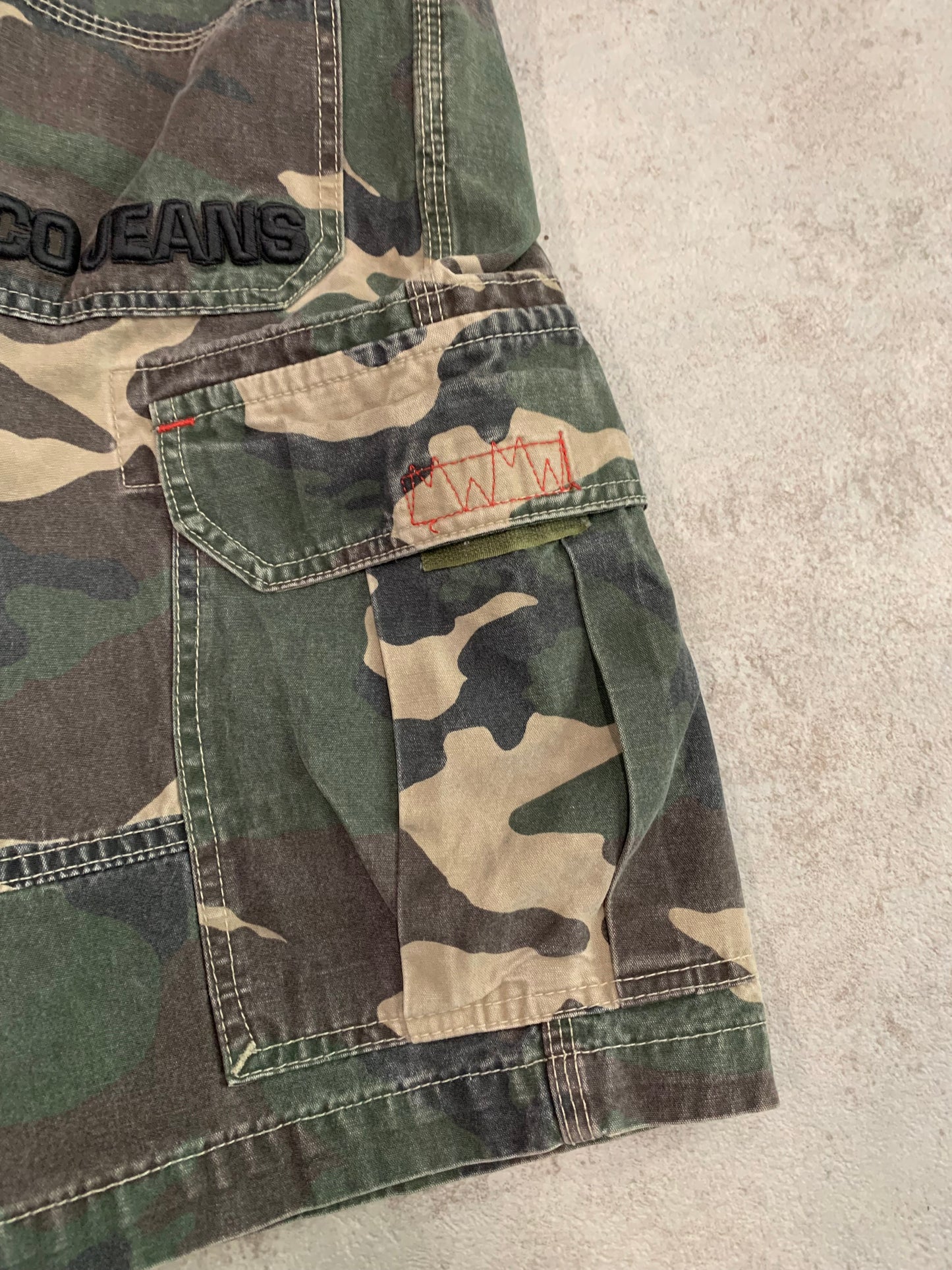 Shorts Militares Vintage JNCO 00’s - S