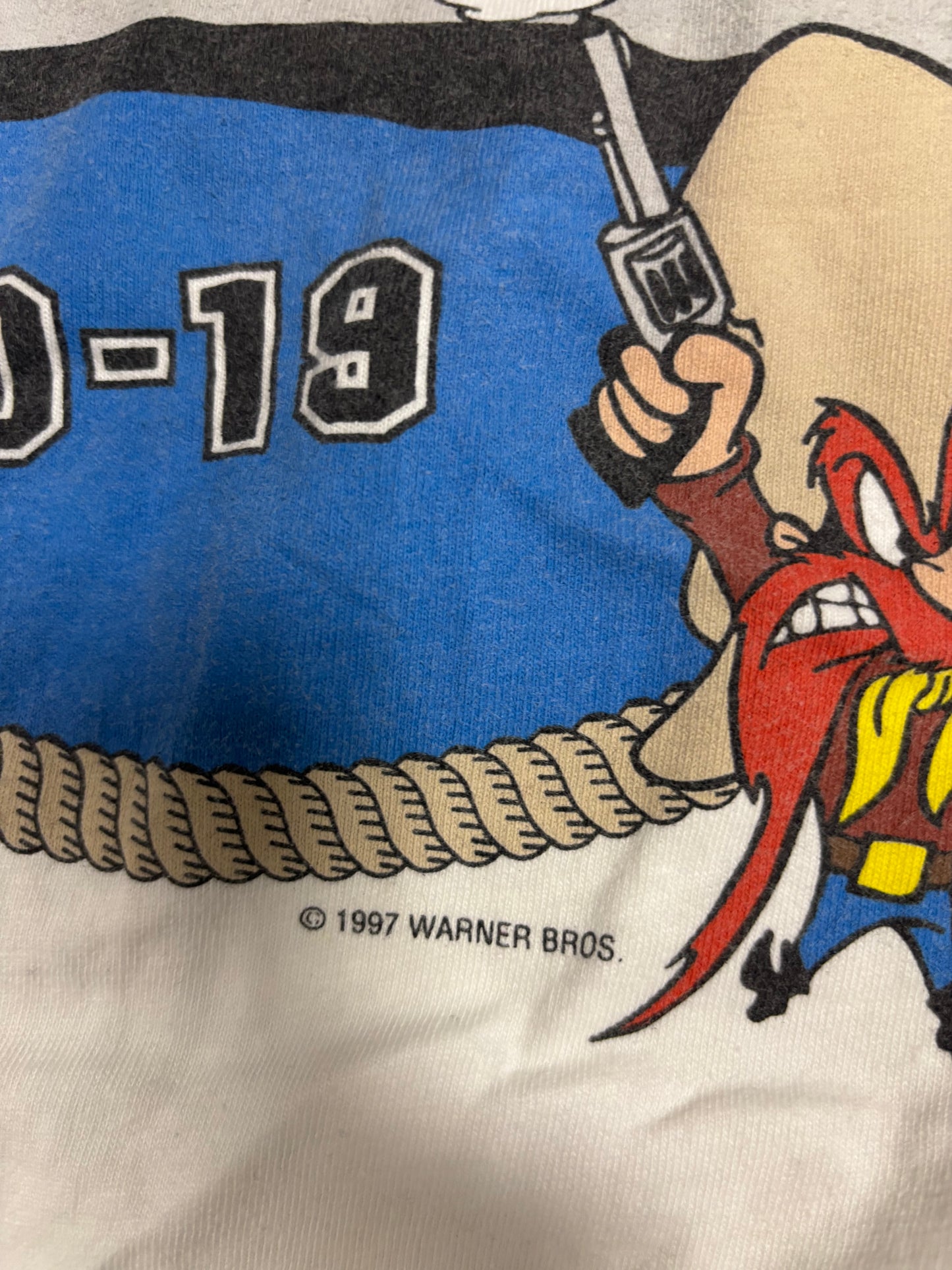 Camiseta Gráfica Looney Tunes Yosemite 1995 Vintage - M