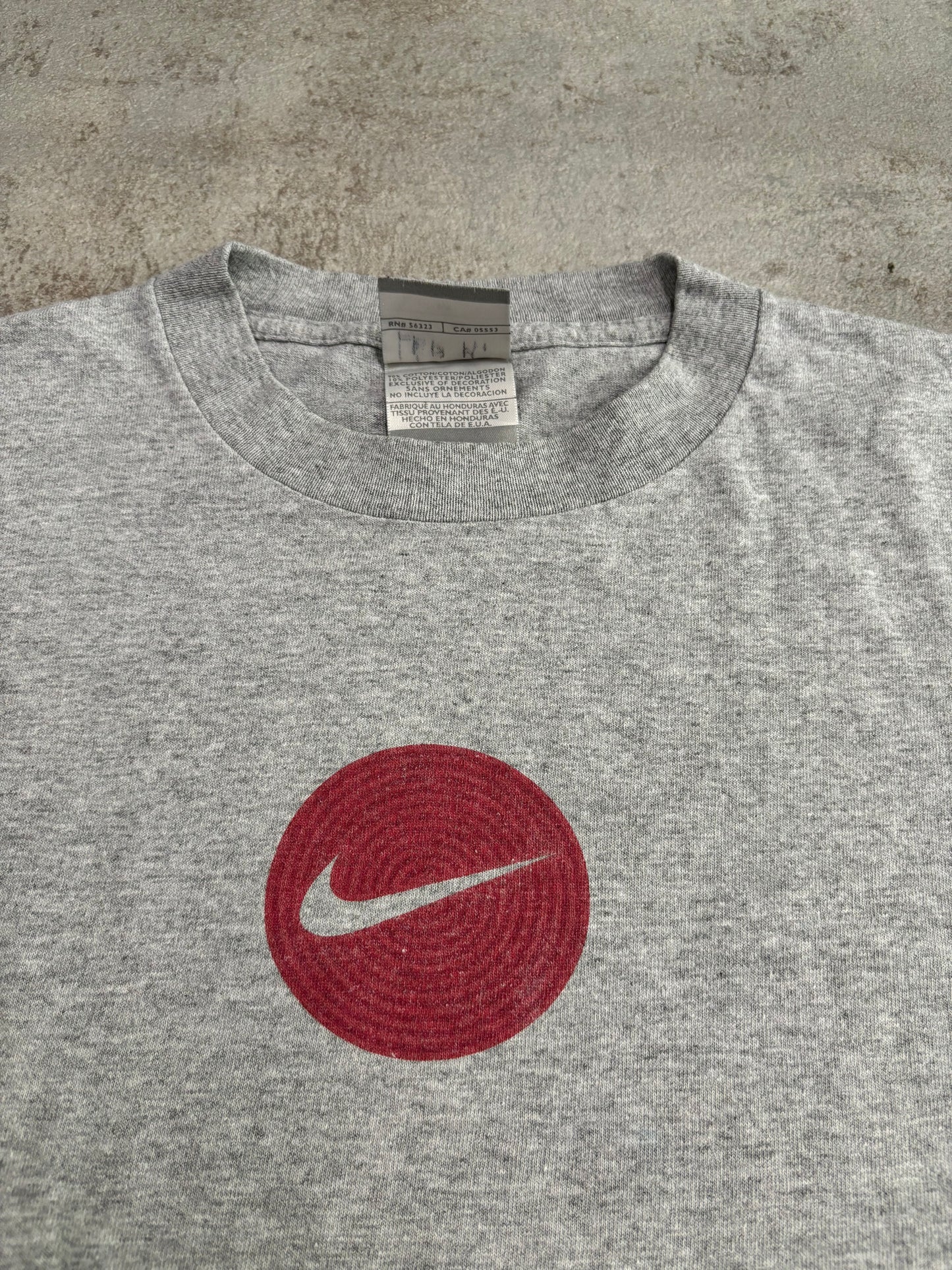 Camiseta Gráfica Nike 00s Vintage - S