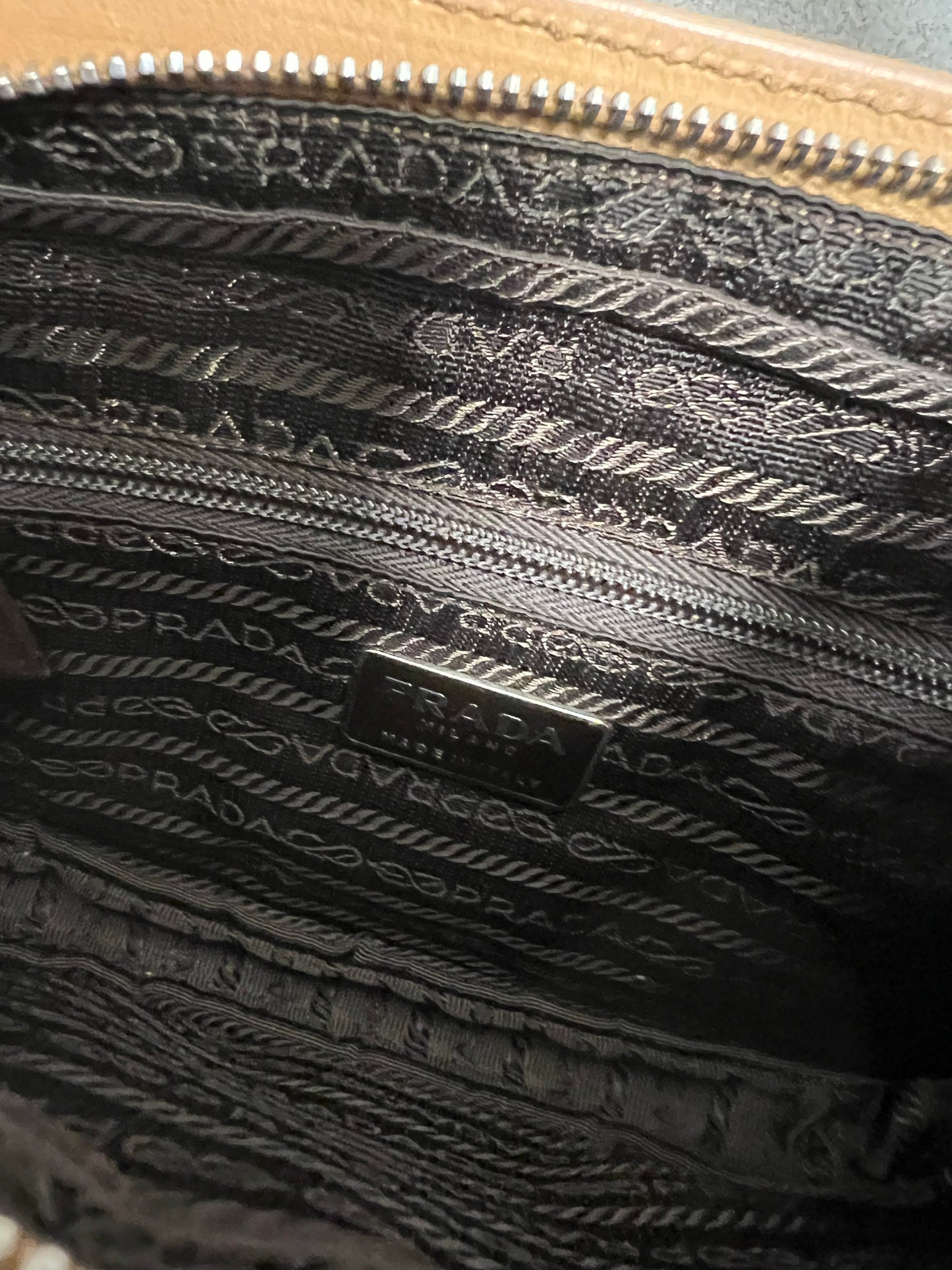 Bolso Cuero ‘Charol’ Vintage Prada 90’s