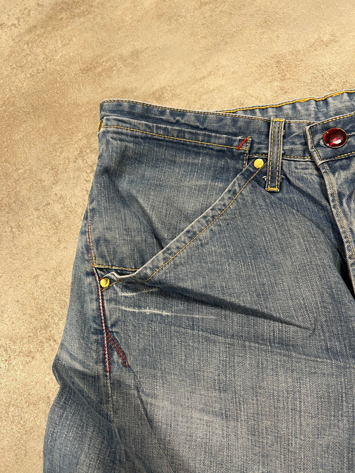 Pantalones Vaqueros Vintage Levi’s Engineered Asymethric Cut 00’s - M