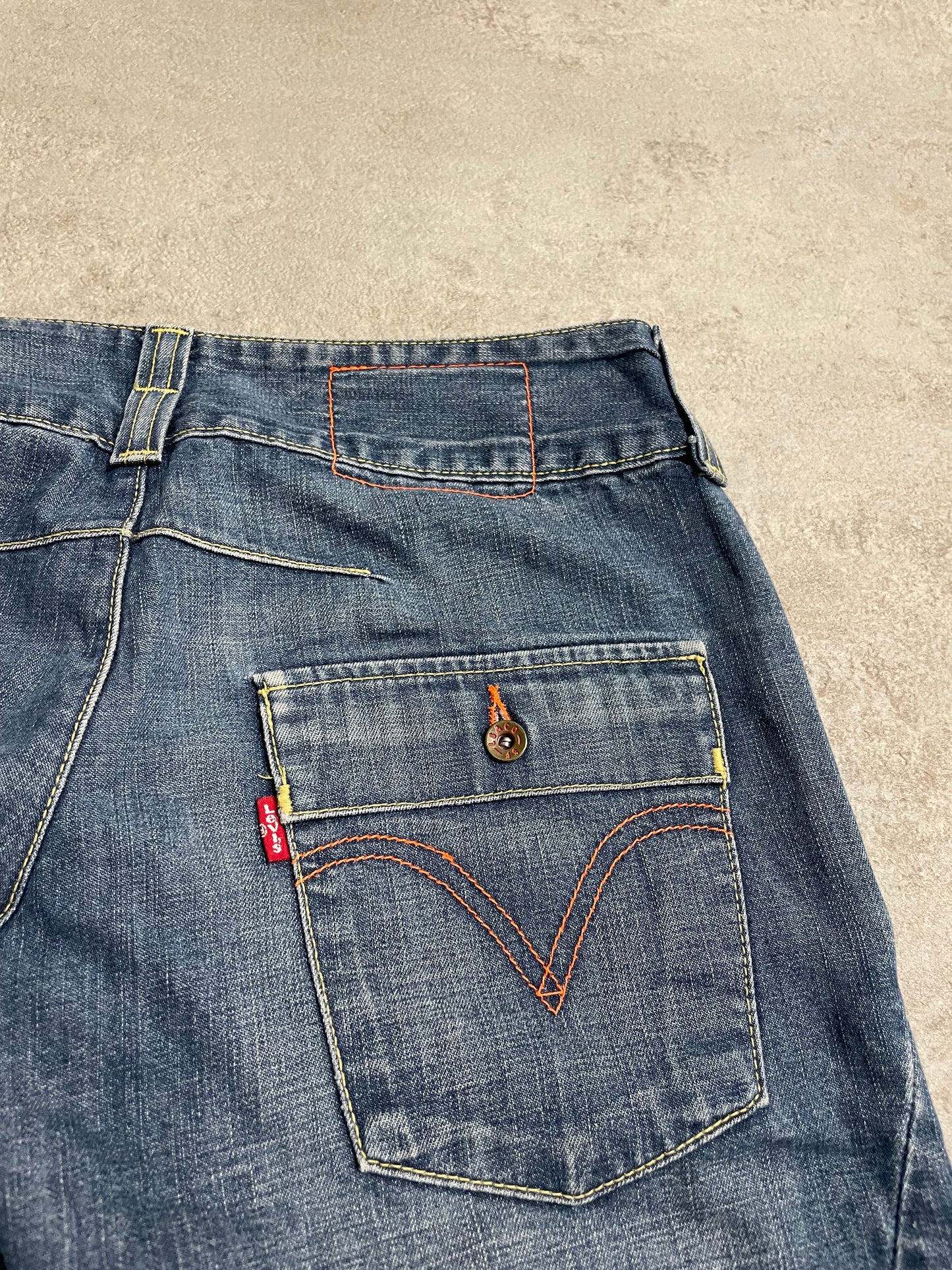 Shorts Levi’s Enginereed 3/4 00s Vintage - L