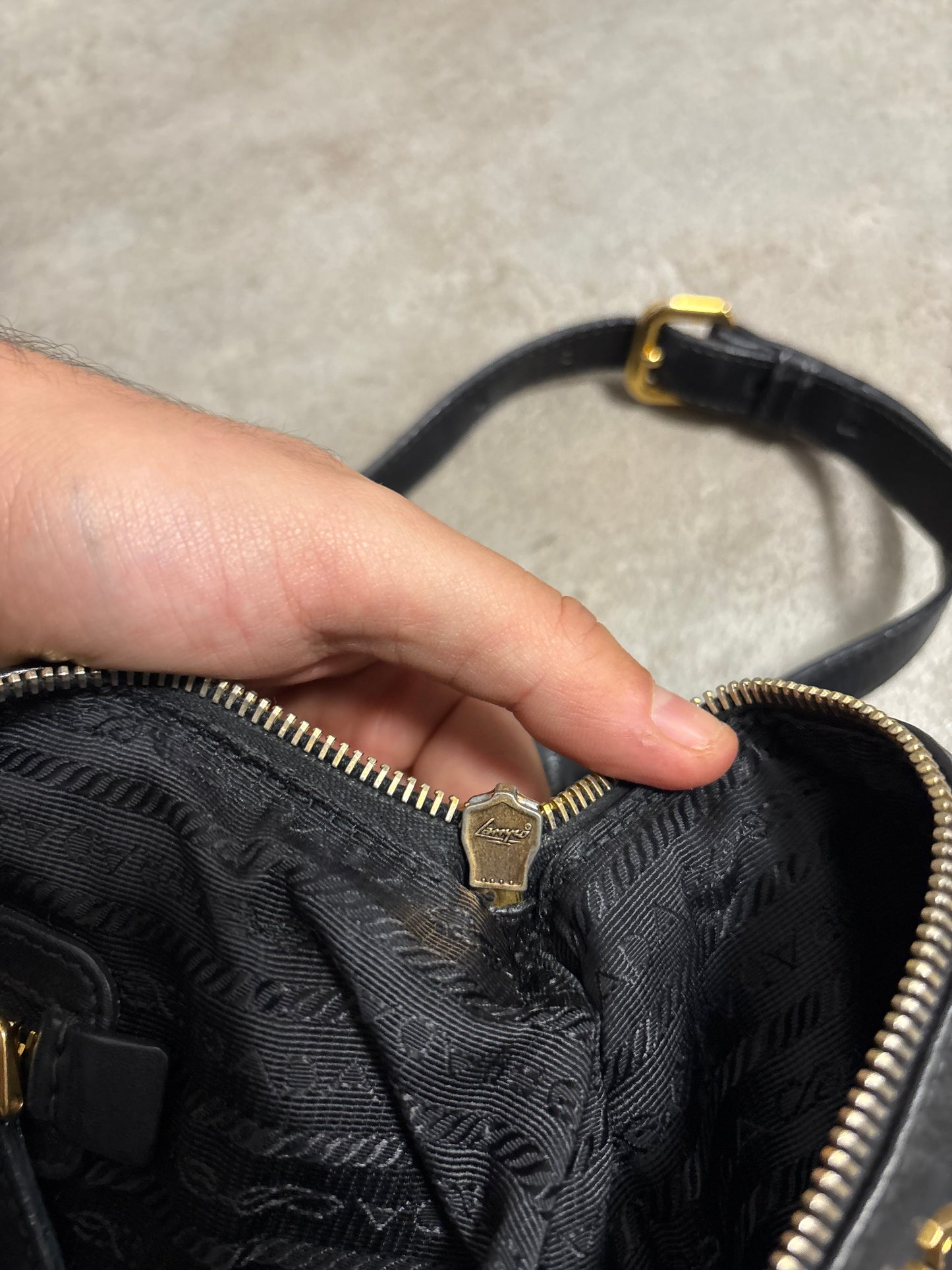 Bolso Satchel Cuero Prada 00s Vintage