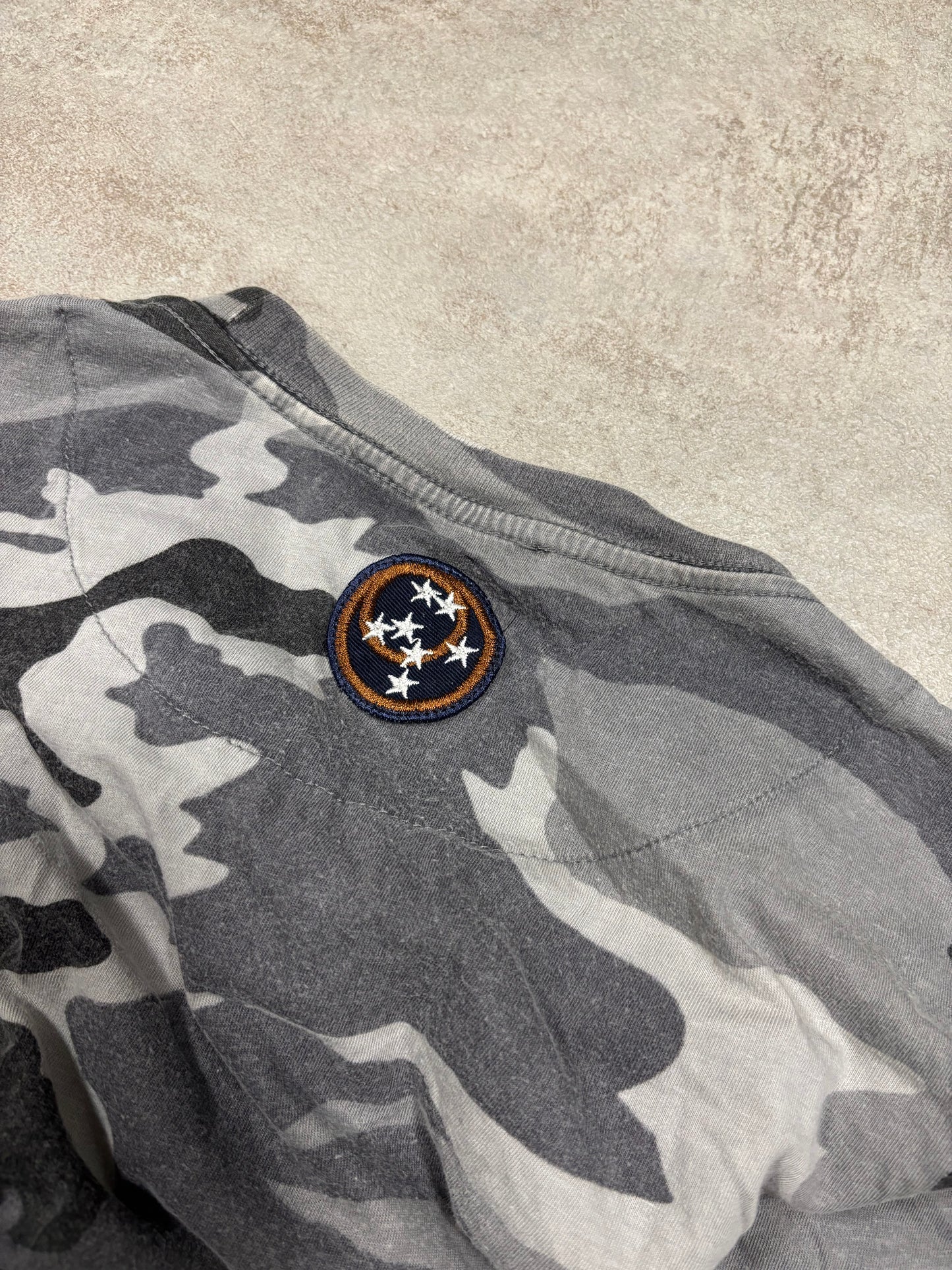 Camiseta Militar Parches Valentino  Garavani - M