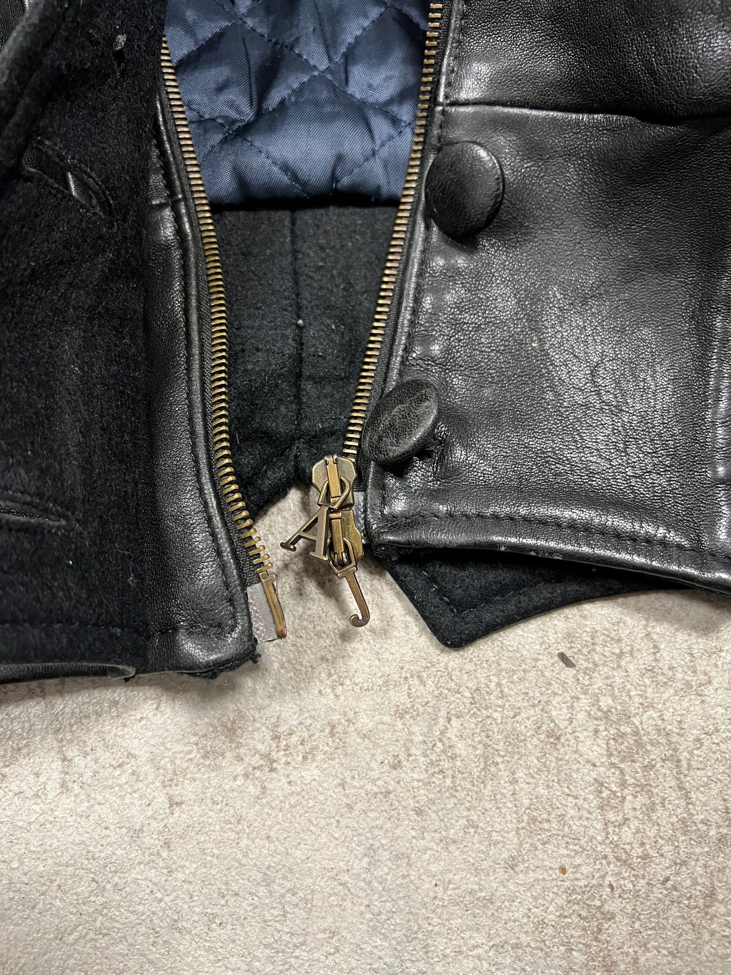 Chaqueta Cuero Bomber Vintage Armani Jeans - M