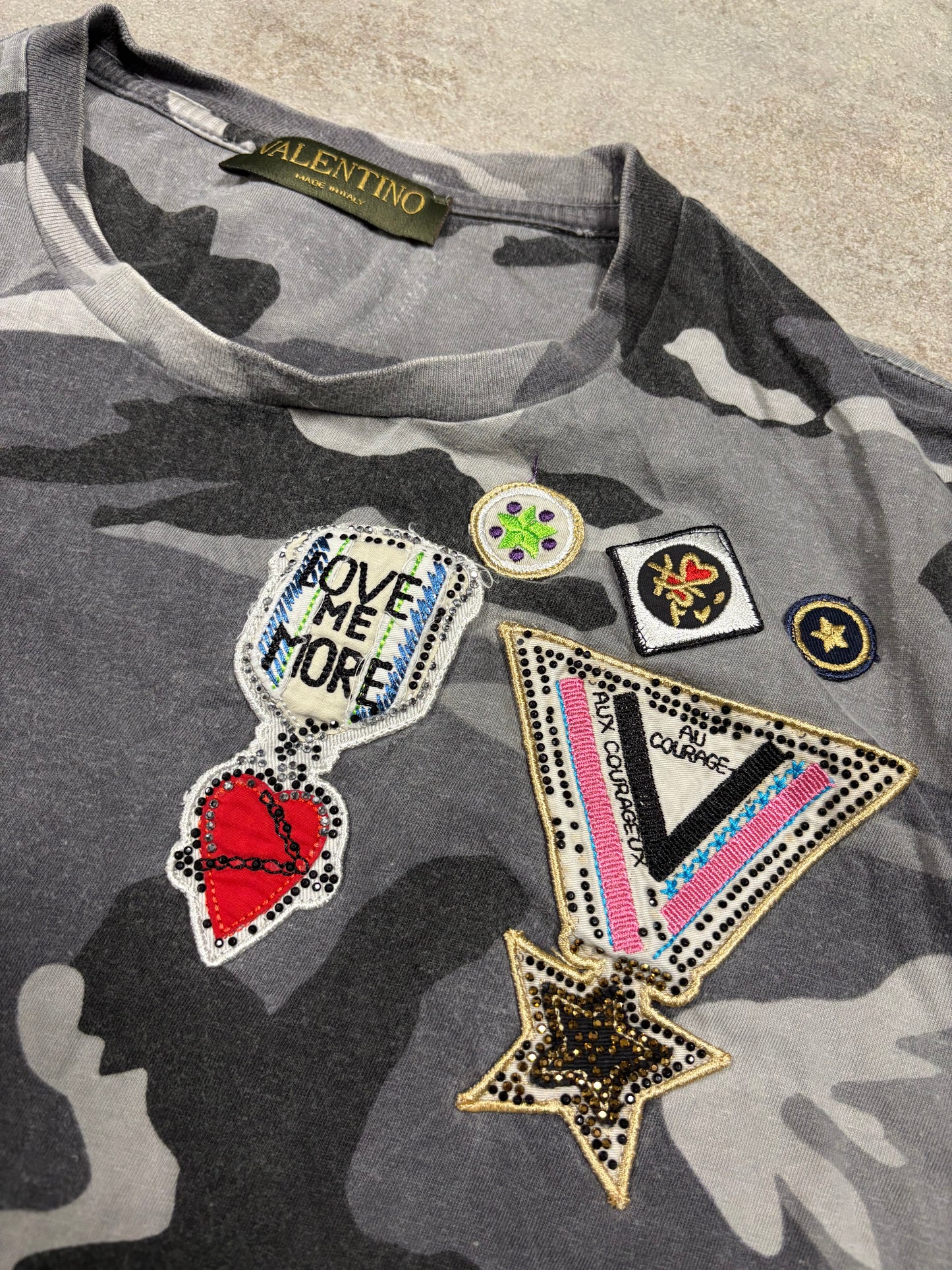 Camiseta Militar Parches Valentino  Garavani - M