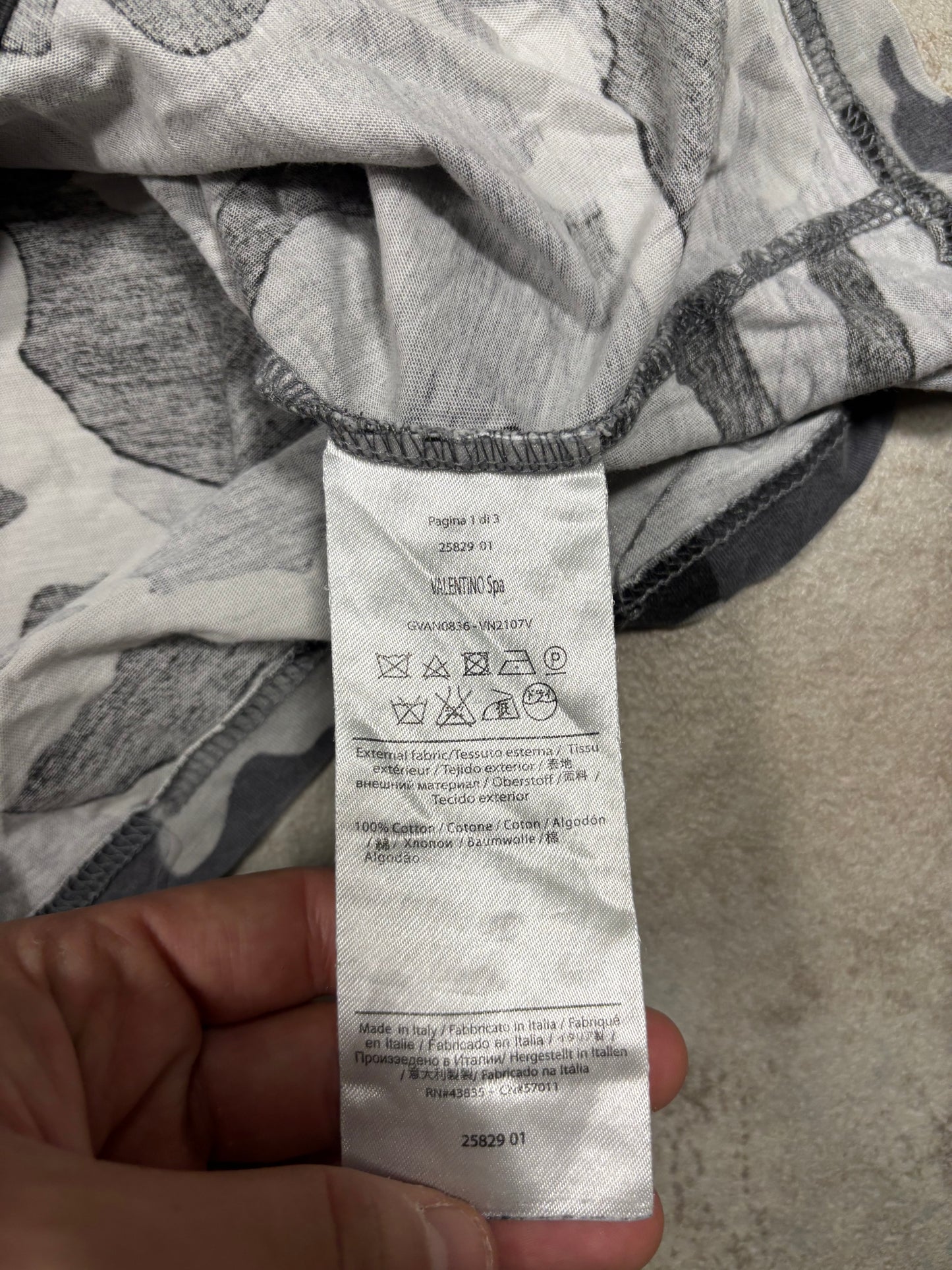 Camiseta Militar Parches Valentino  Garavani - M