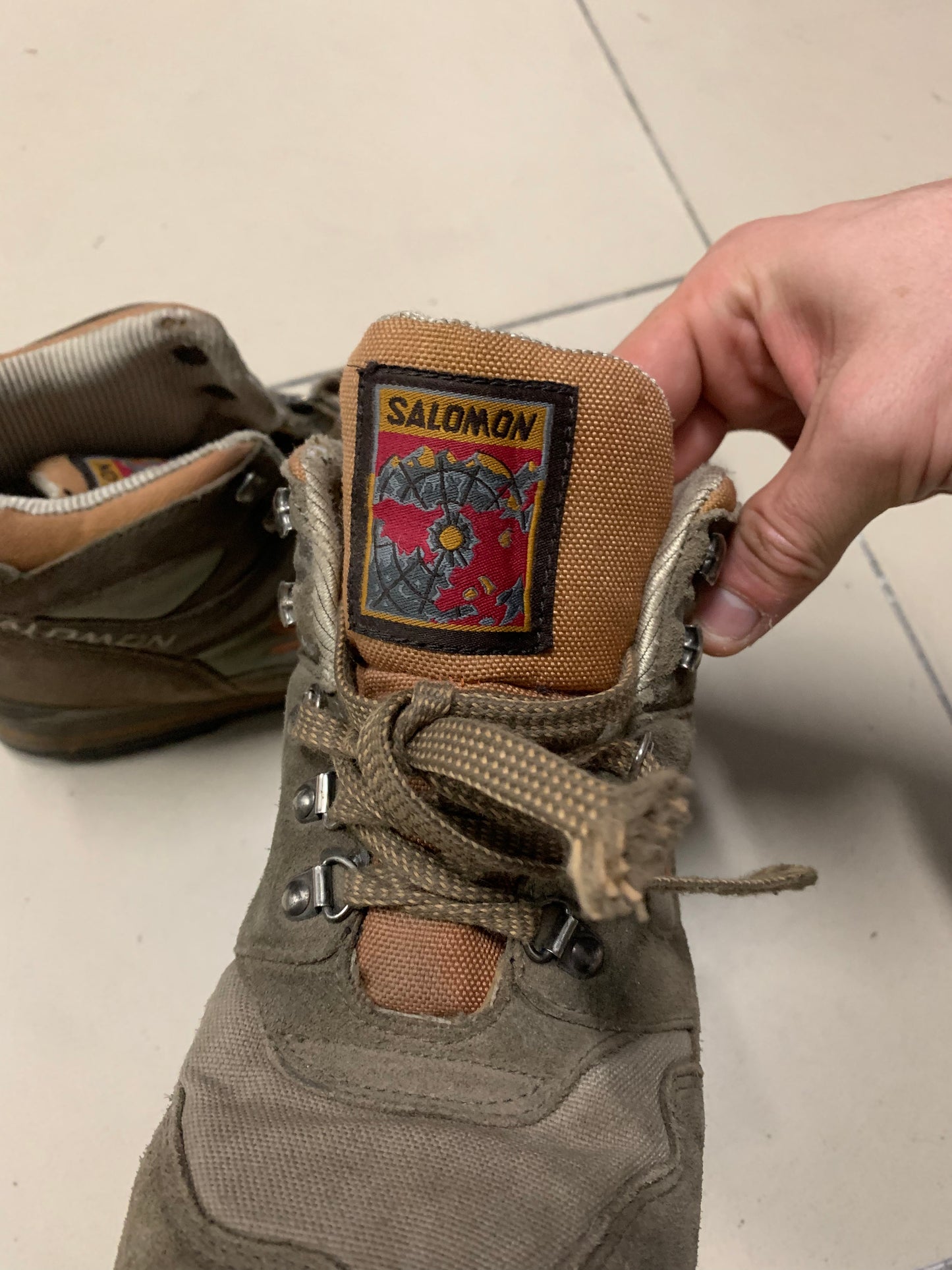 Vintage Salomon 90's Mountain Boots - 43