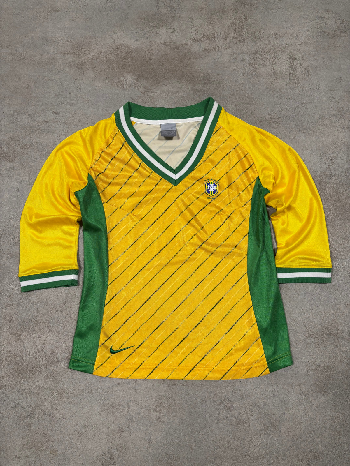Top Manga 3/4 Nike Brasil 2005 Vintage - M Woman